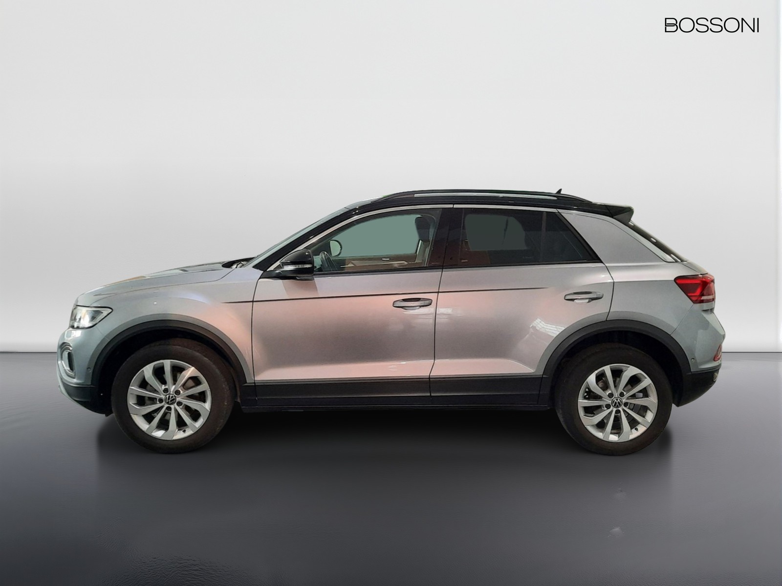 3 - Volkswagen T-Roc 1.0 tsi 110cv life