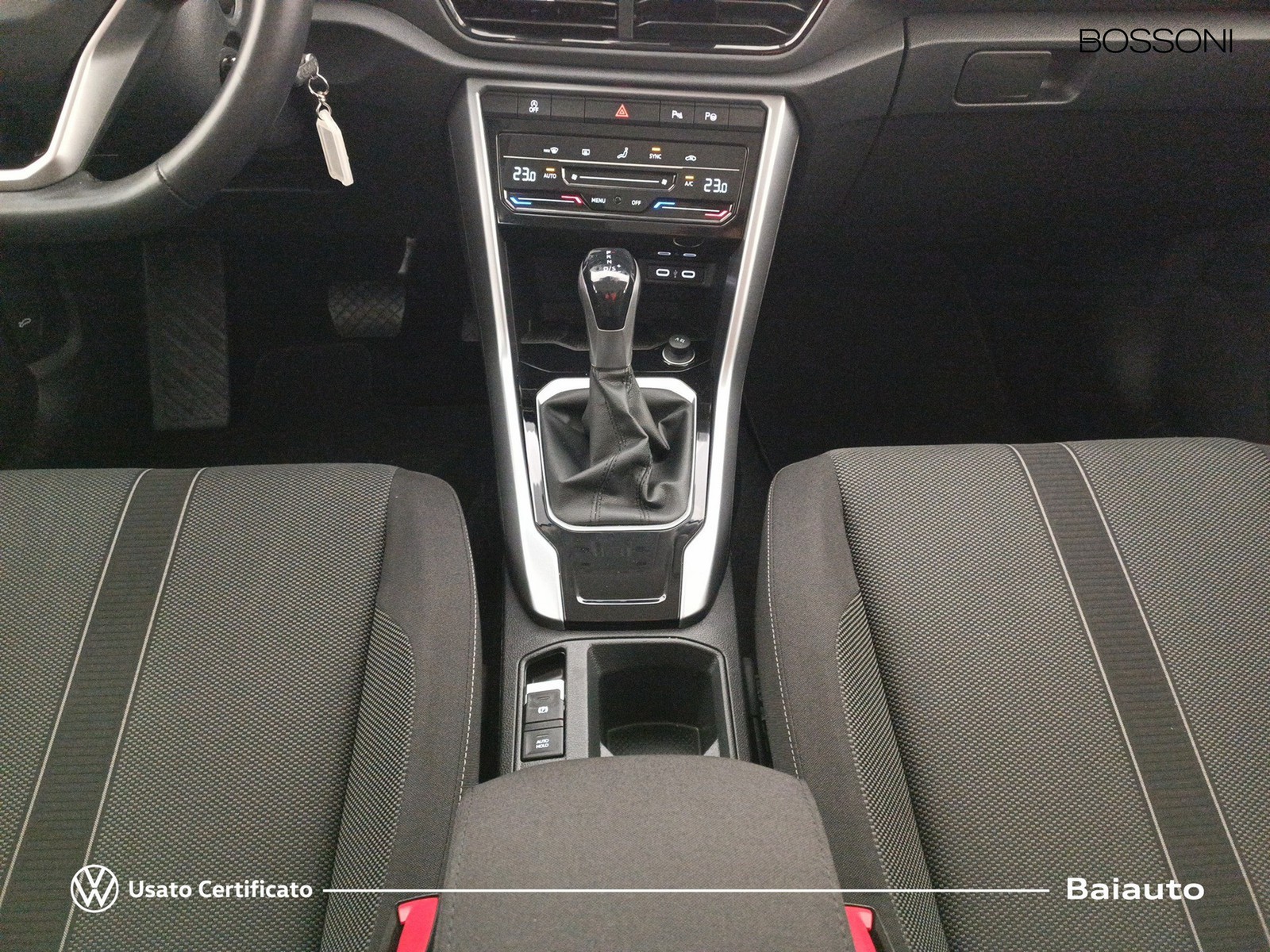 14 - Volkswagen T-Roc 2.0 tdi scr 150cv life dsg