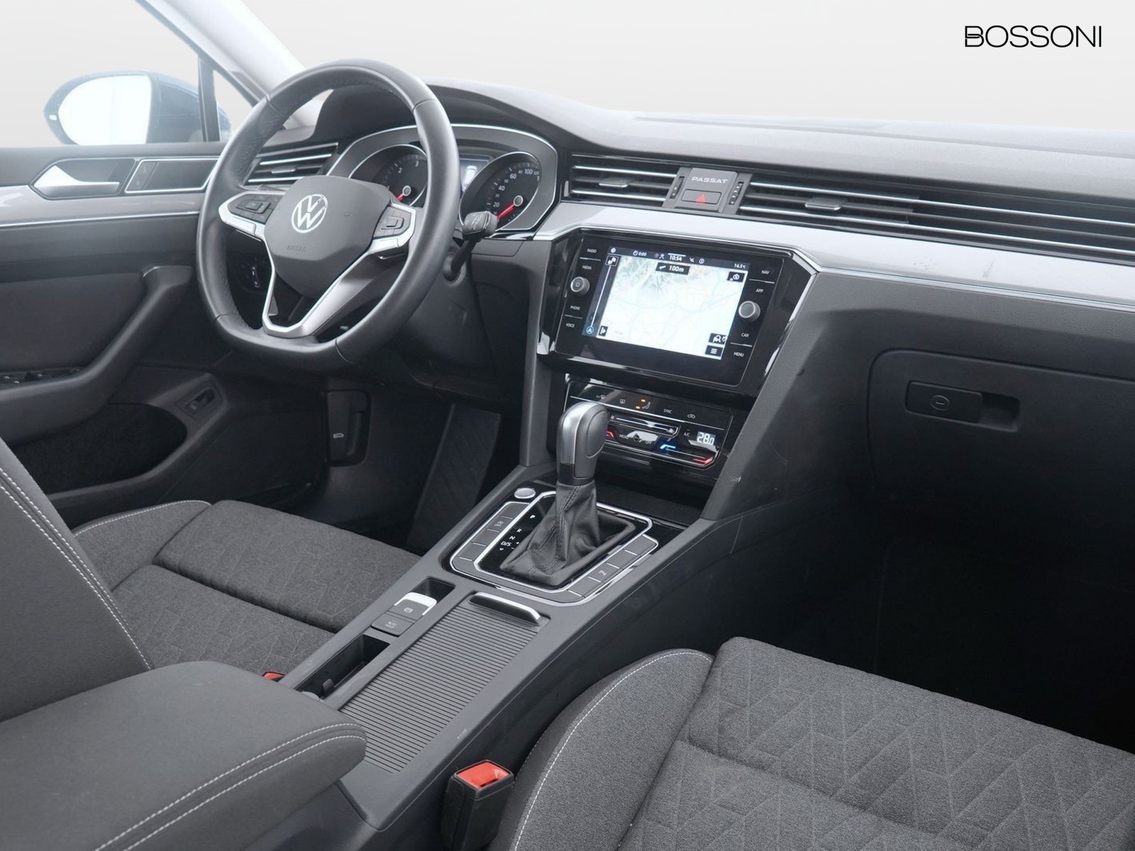 6 - Volkswagen Passat variant 2.0 tdi scr evo 150cv business dsg