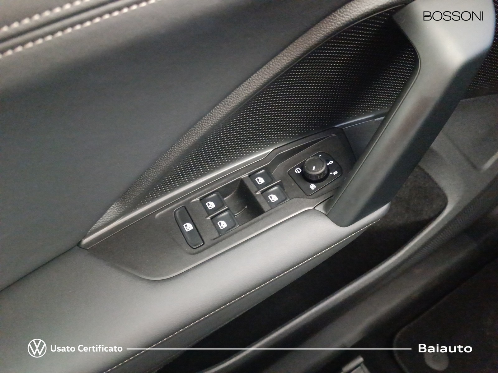 18 - Volkswagen Tiguan 2.0 tdi scr 150cv life dsg