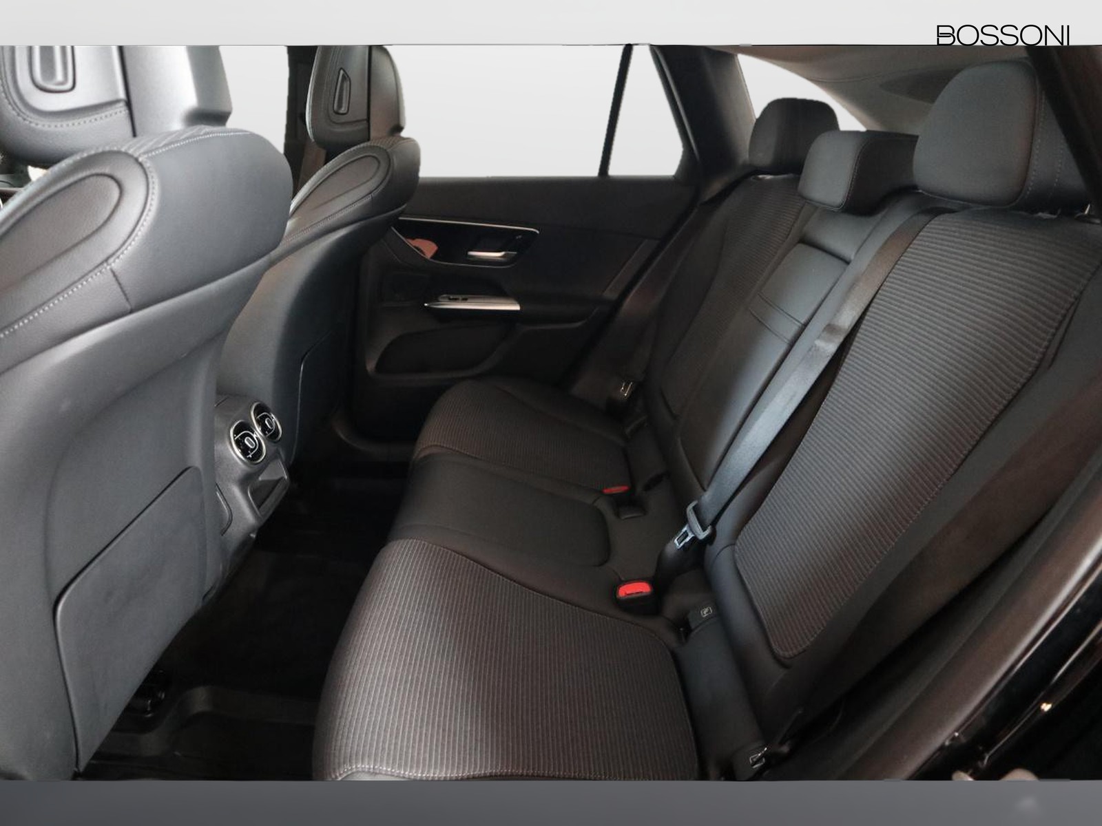 8 - Mercedes GLC suv 220 d advanced 4matic 9g-tronic