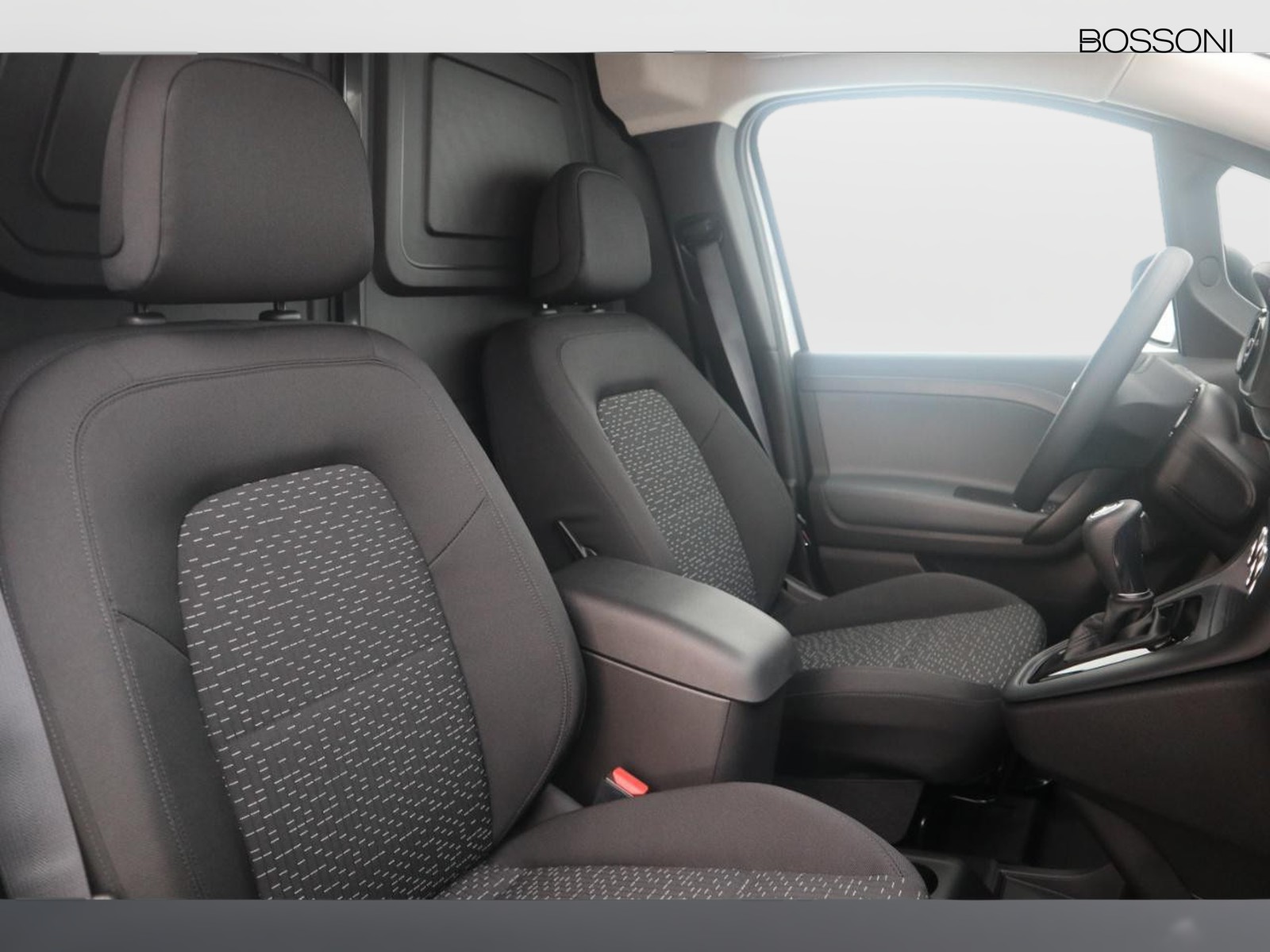8 - Mercedes Vans Citan efurgone long pro 45kwh