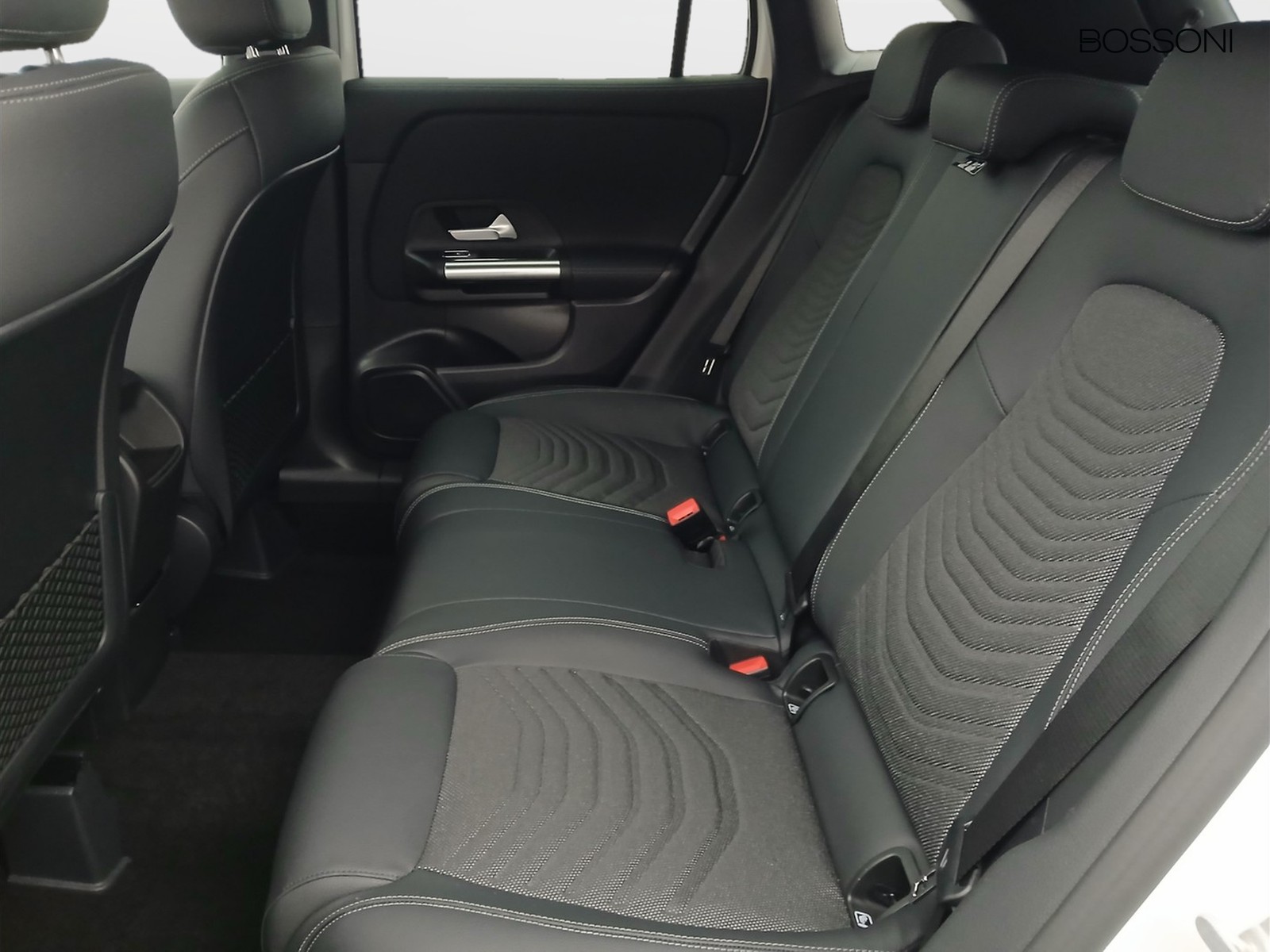 8 - Mercedes GLA 180 d progressive advanced 8g-dct