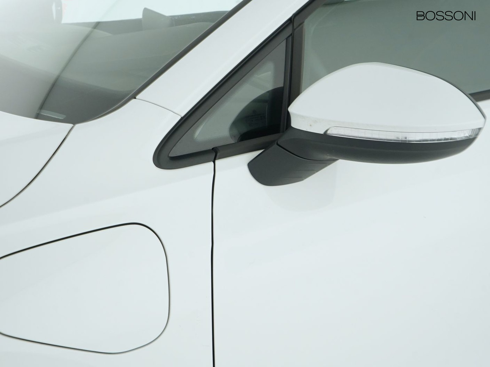 38 - Volkswagen Golf 1.5 tsi ehybrid 204cv edition plus dsg