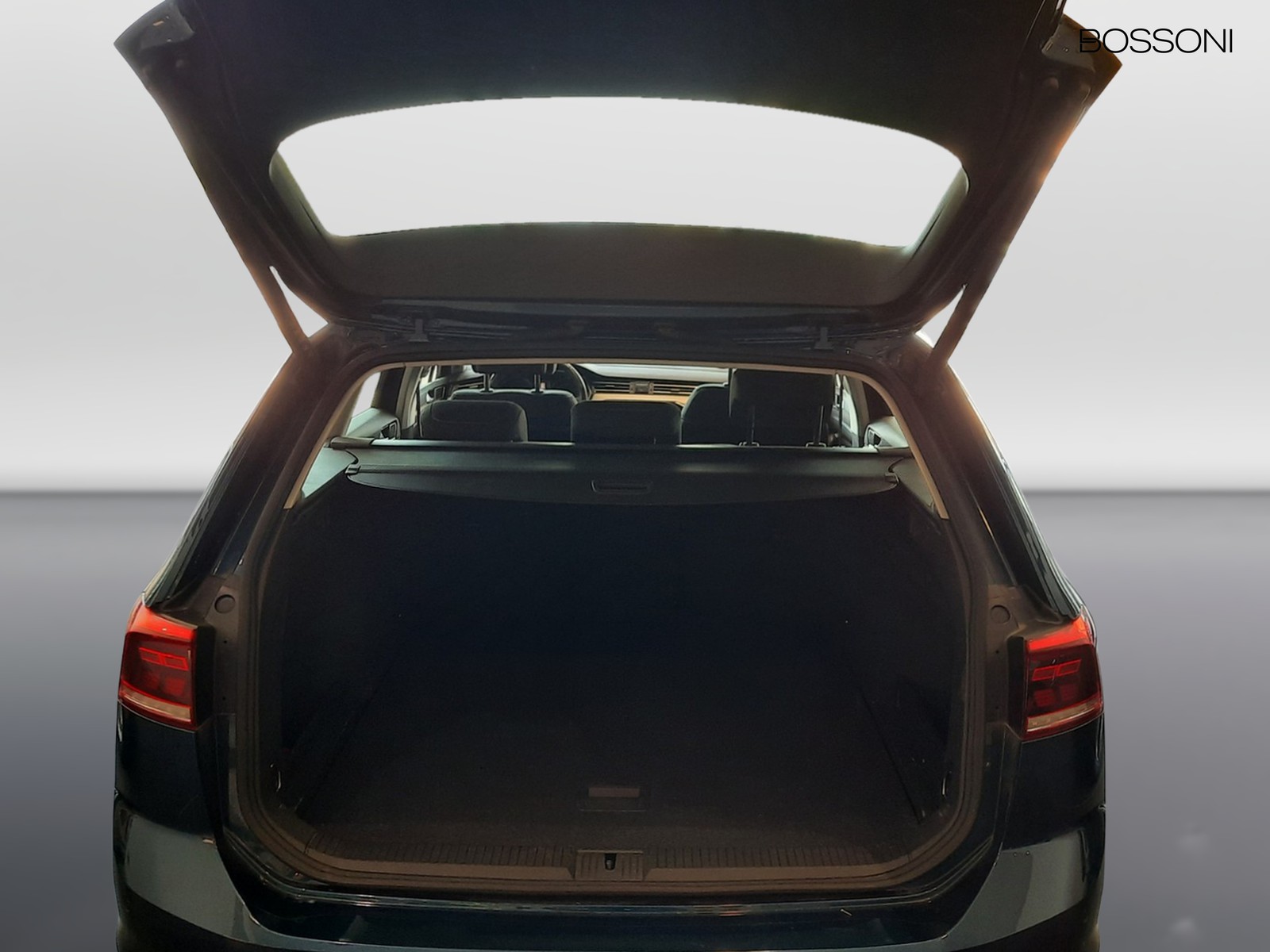18 - Volkswagen Passat variant 2.0 tdi scr evo 150cv business dsg