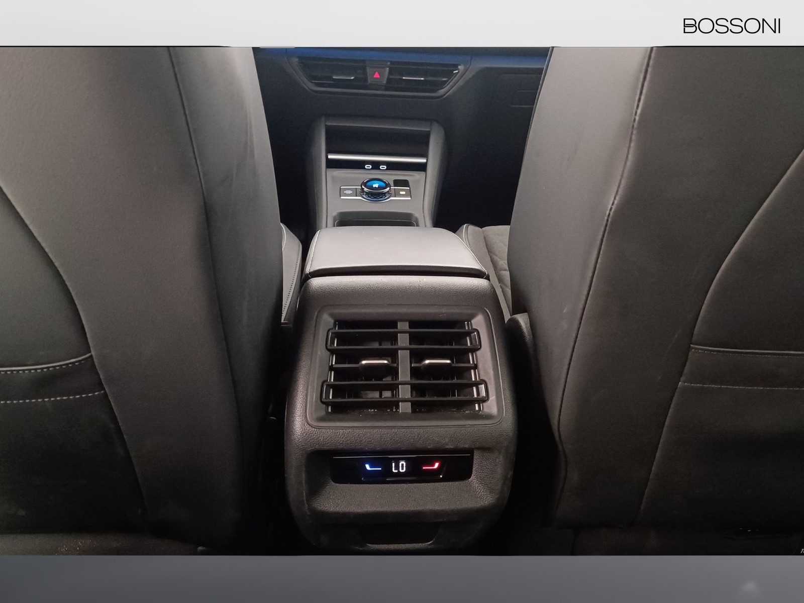 33 - Volkswagen Tiguan 2.0 tdi scr 150cv life dsg
