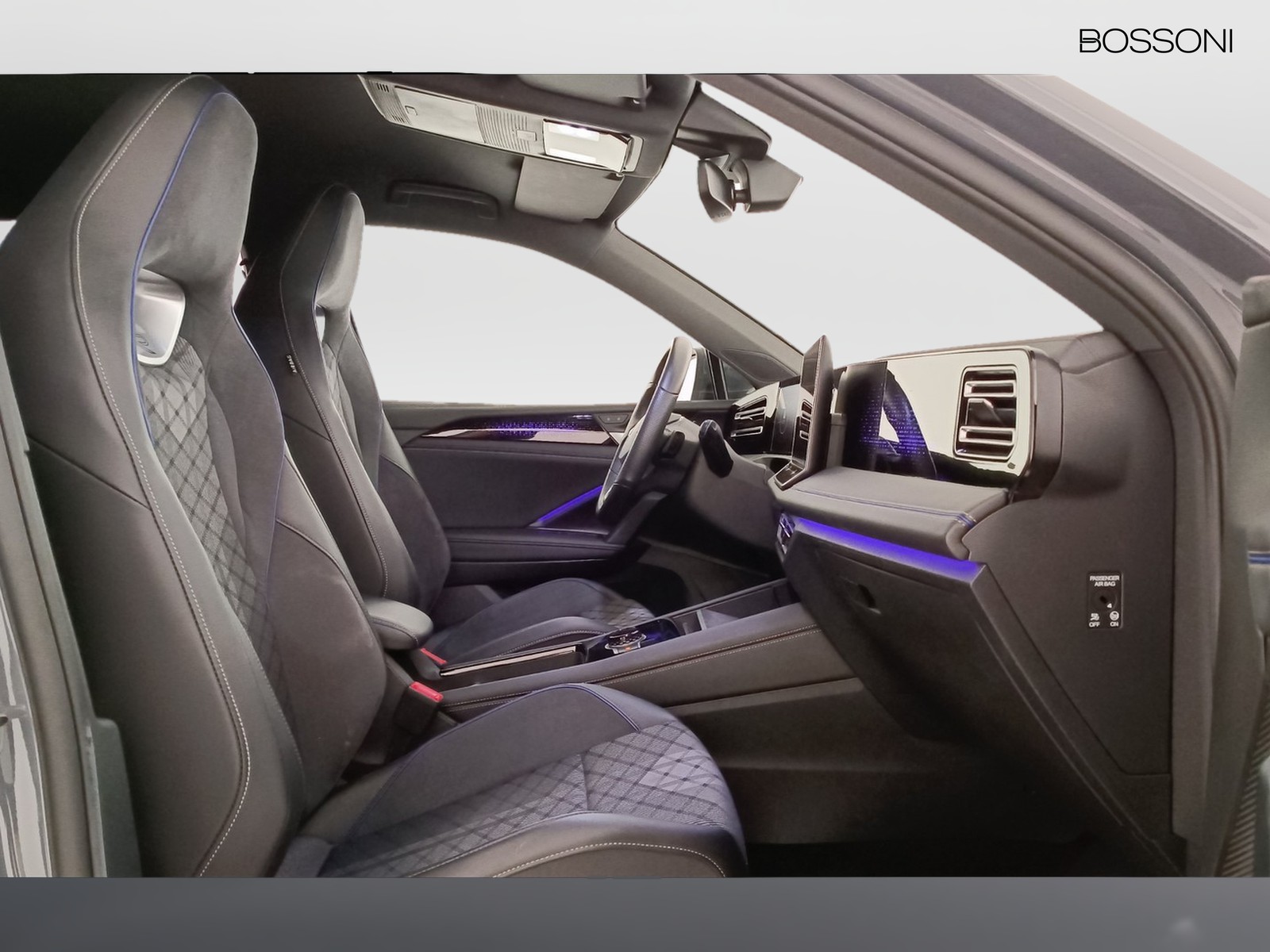8 - Volkswagen Tiguan 2.0 tdi scr 150cv r-line dsg
