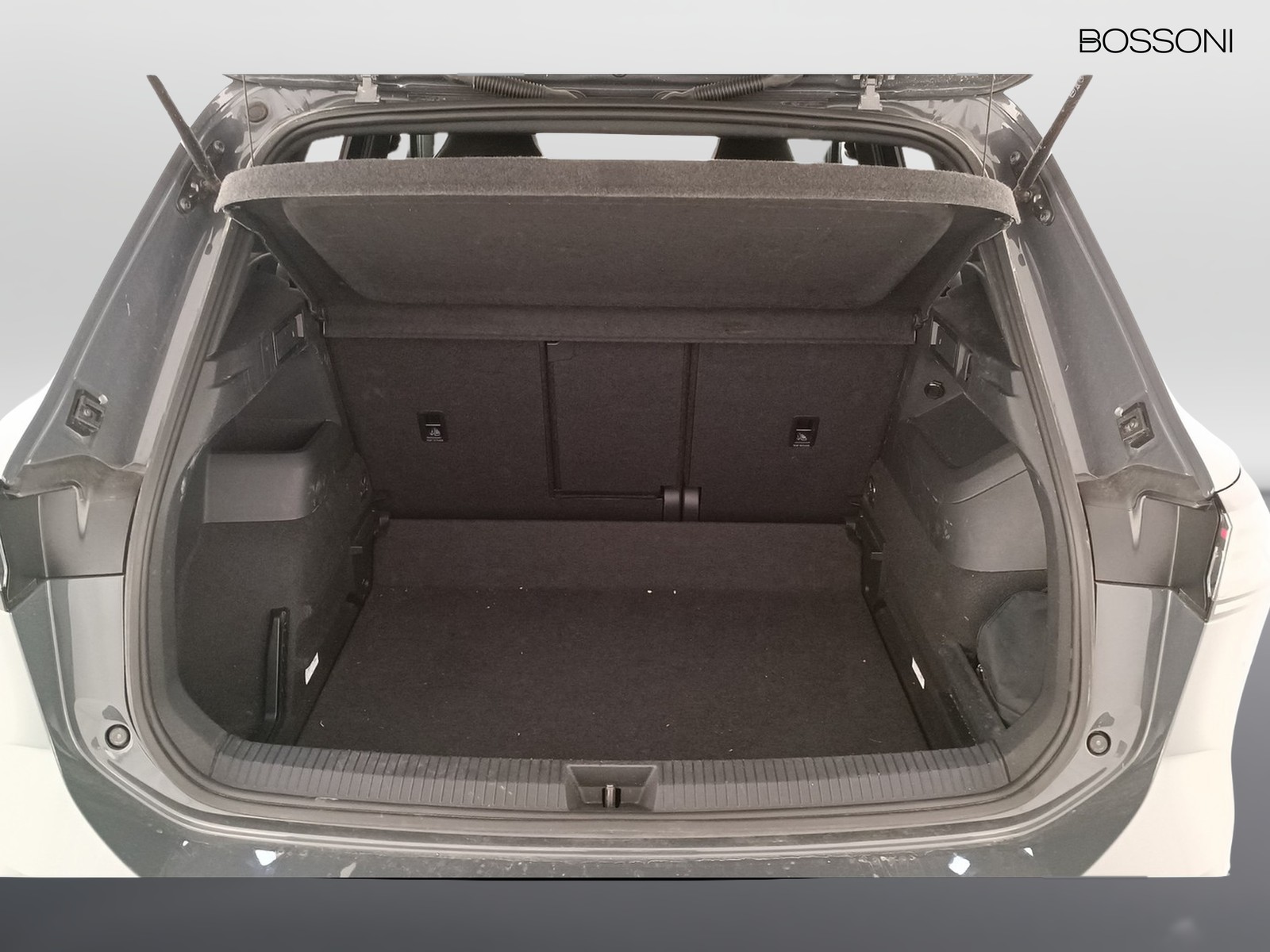 10 - Volkswagen Tiguan 2.0 tdi scr 150cv r-line dsg