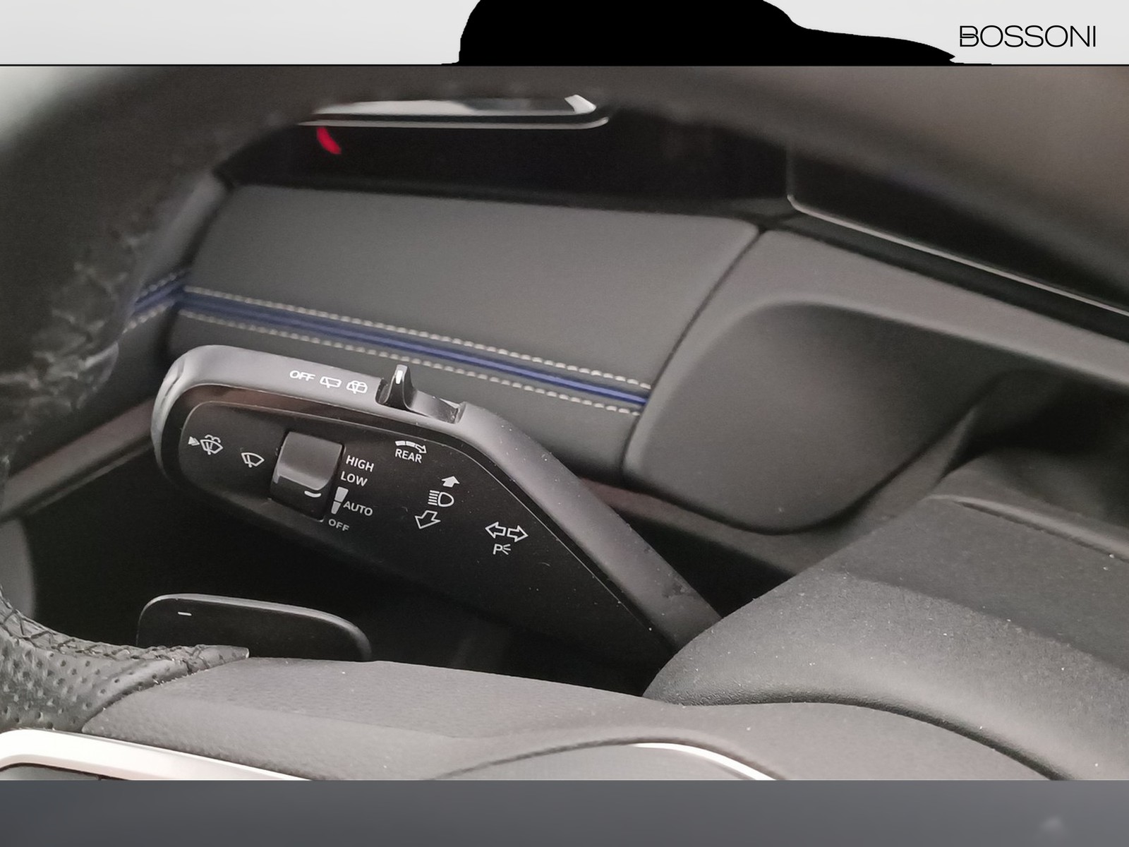 26 - Volkswagen Tiguan 2.0 tdi scr 150cv r-line dsg