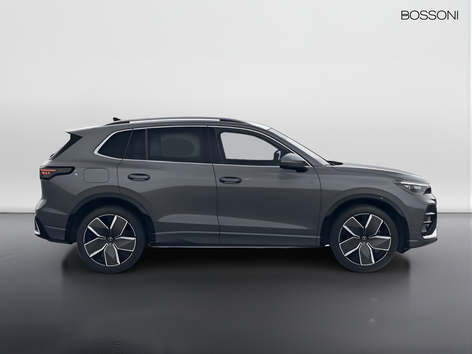 4 - Volkswagen Tiguan 2.0 tdi scr 150cv r-line plus dsg