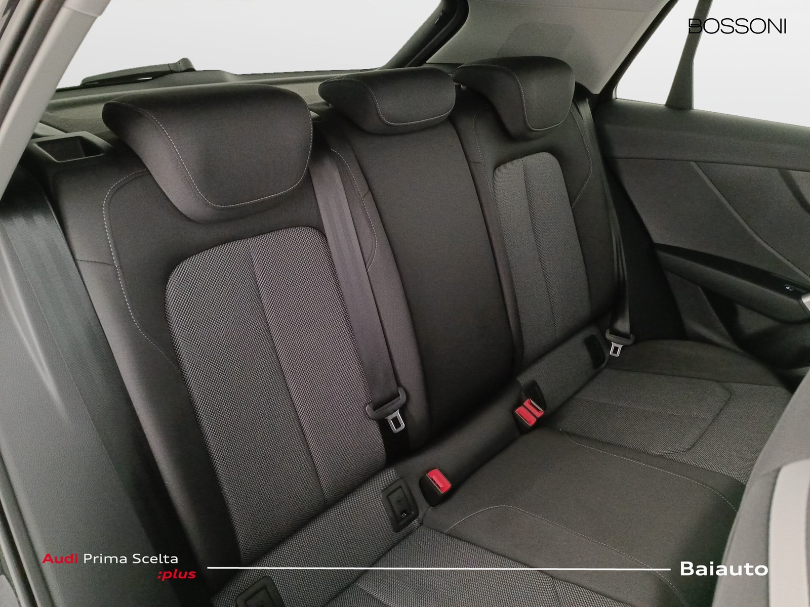 22 - Audi Q2 35 1.5 tfsi s line edition s tronic