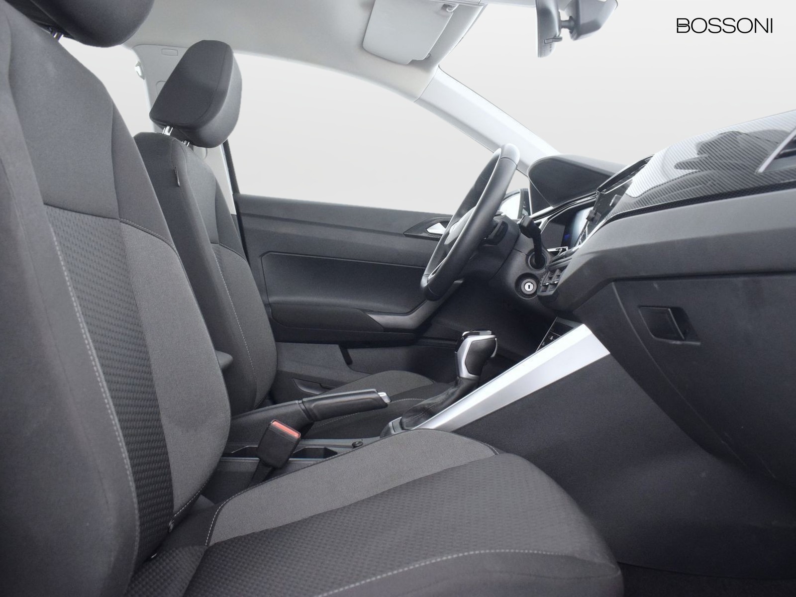8 - Volkswagen Polo 1.0 tsi 95cv life dsg