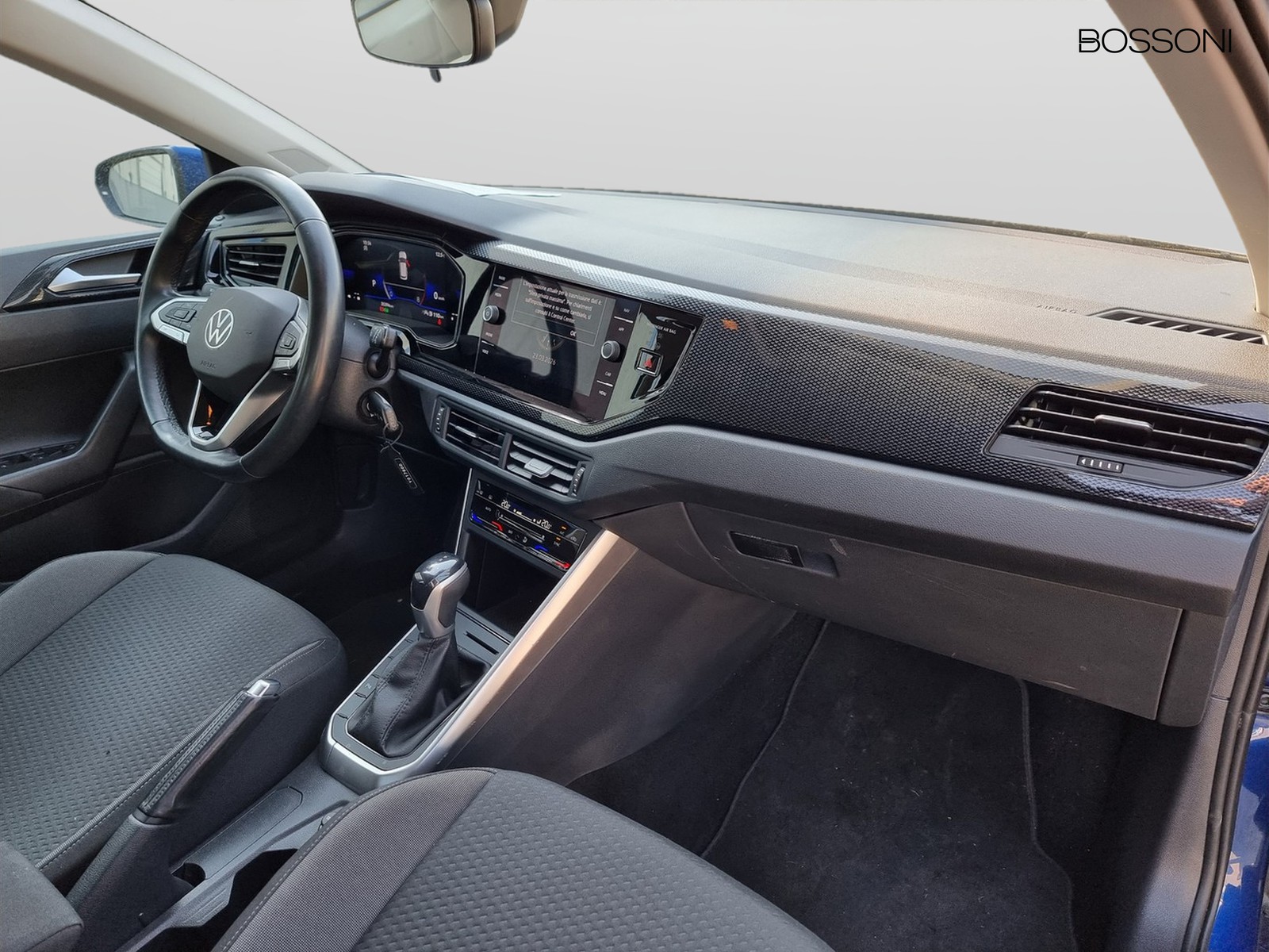 11 - Volkswagen Polo 1.0 tsi 95cv life dsg