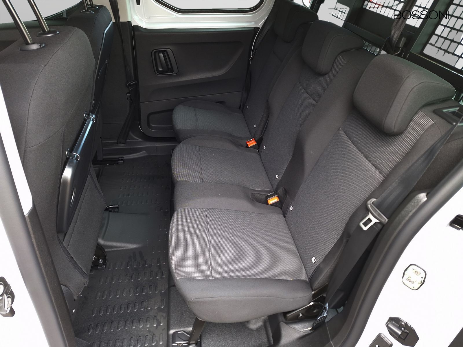 12 - Fiat Professional Doblò van d.cab xl 1.5 diesel 100cv