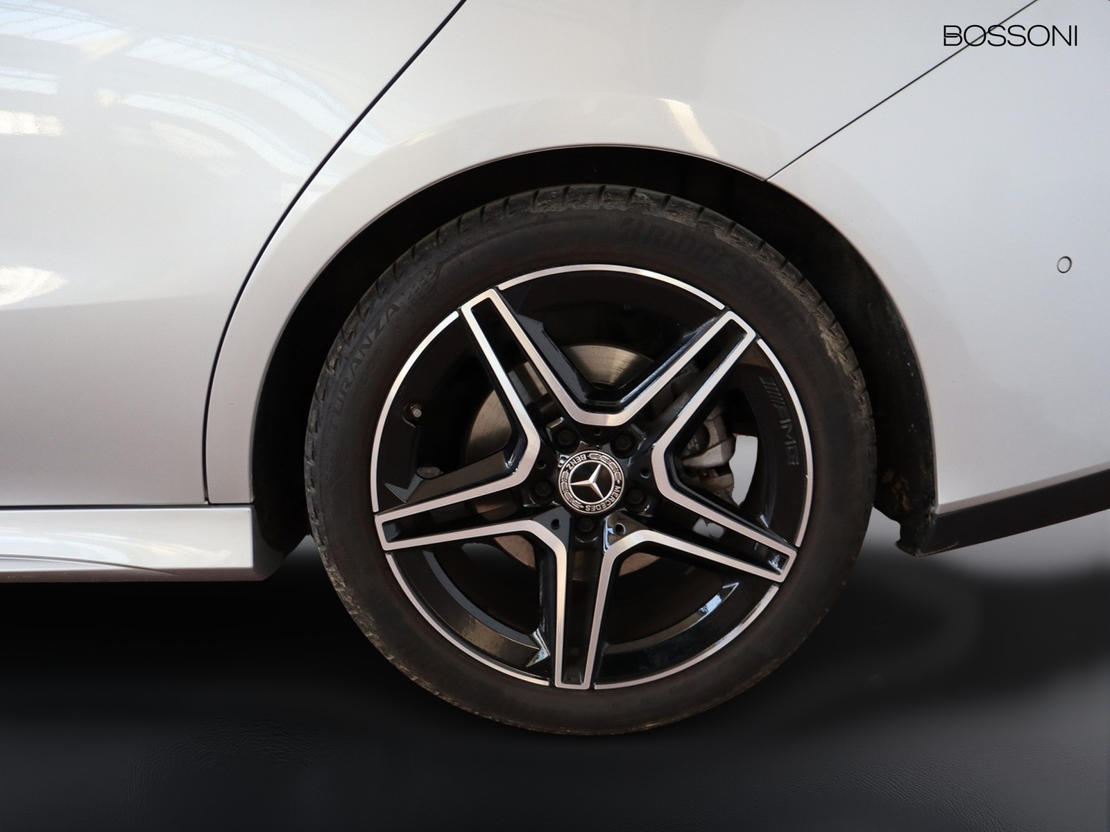 4 - Mercedes CLA coupe 200 amg line advanced plus 7g-dct
