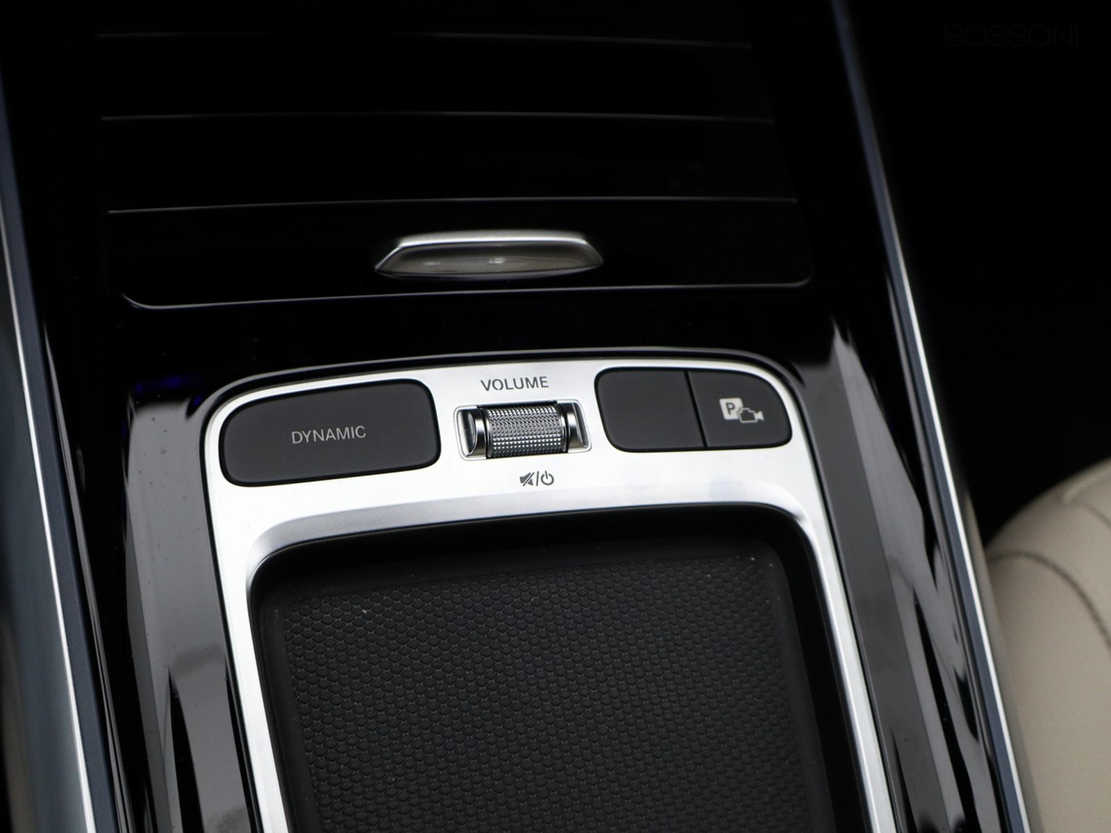 14 - Mercedes GLA 180 d progressive advanced plus 8g-dct