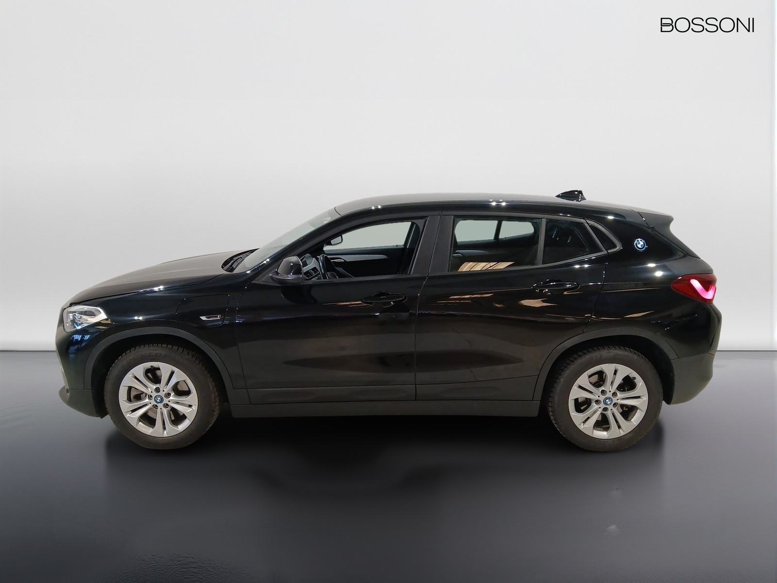 3 - BMW X2 25e xdrive business x steptronic