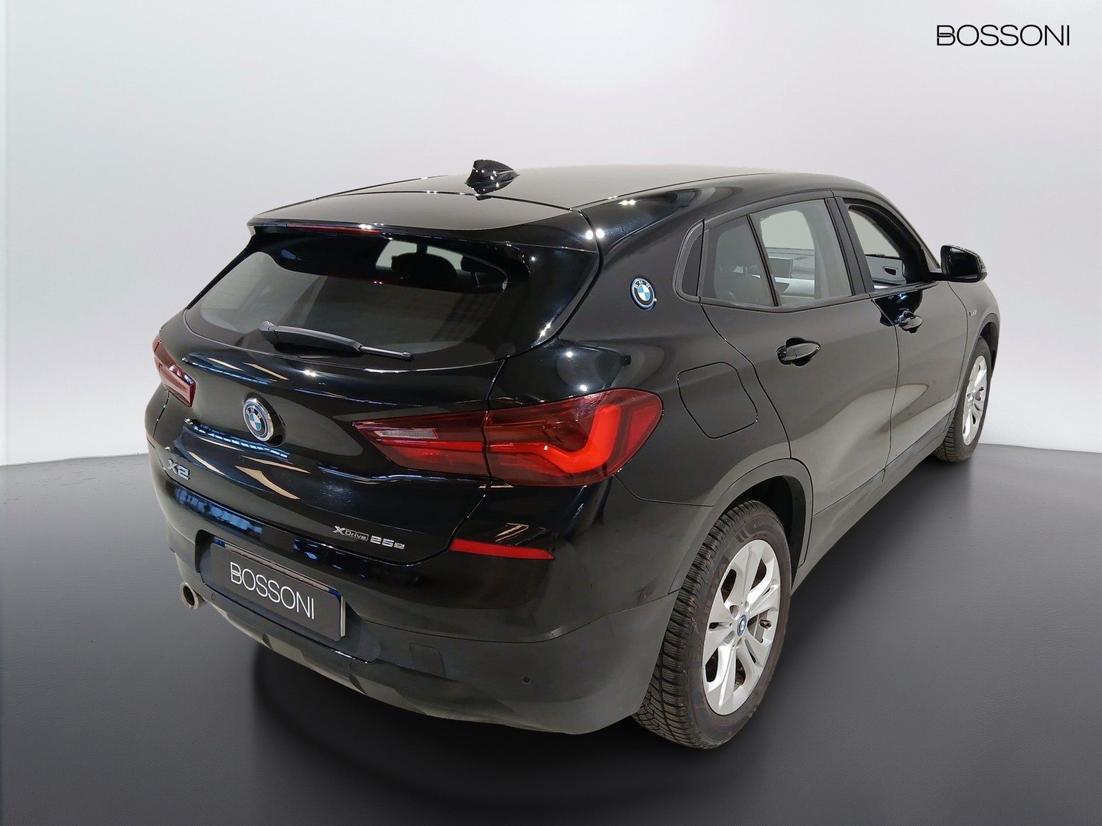 4 - BMW X2 25e xdrive business x steptronic