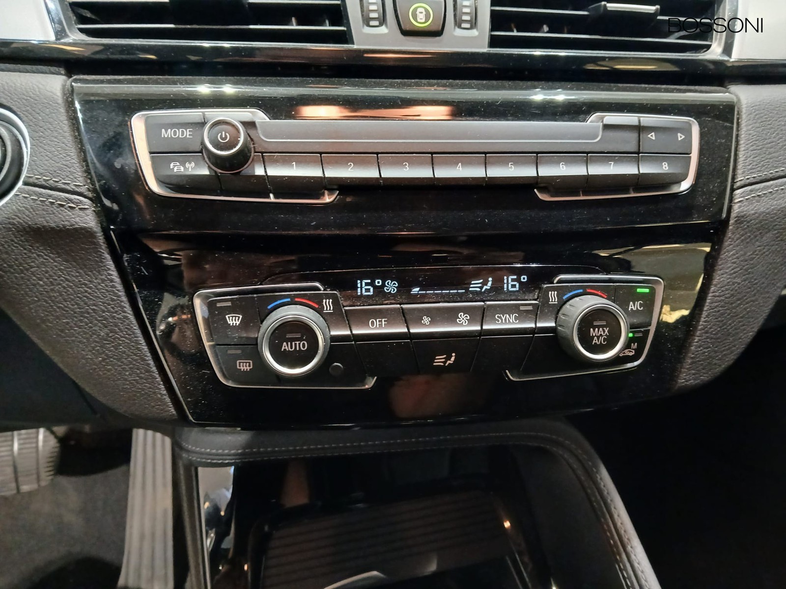 12 - BMW X2 25e xdrive business x steptronic