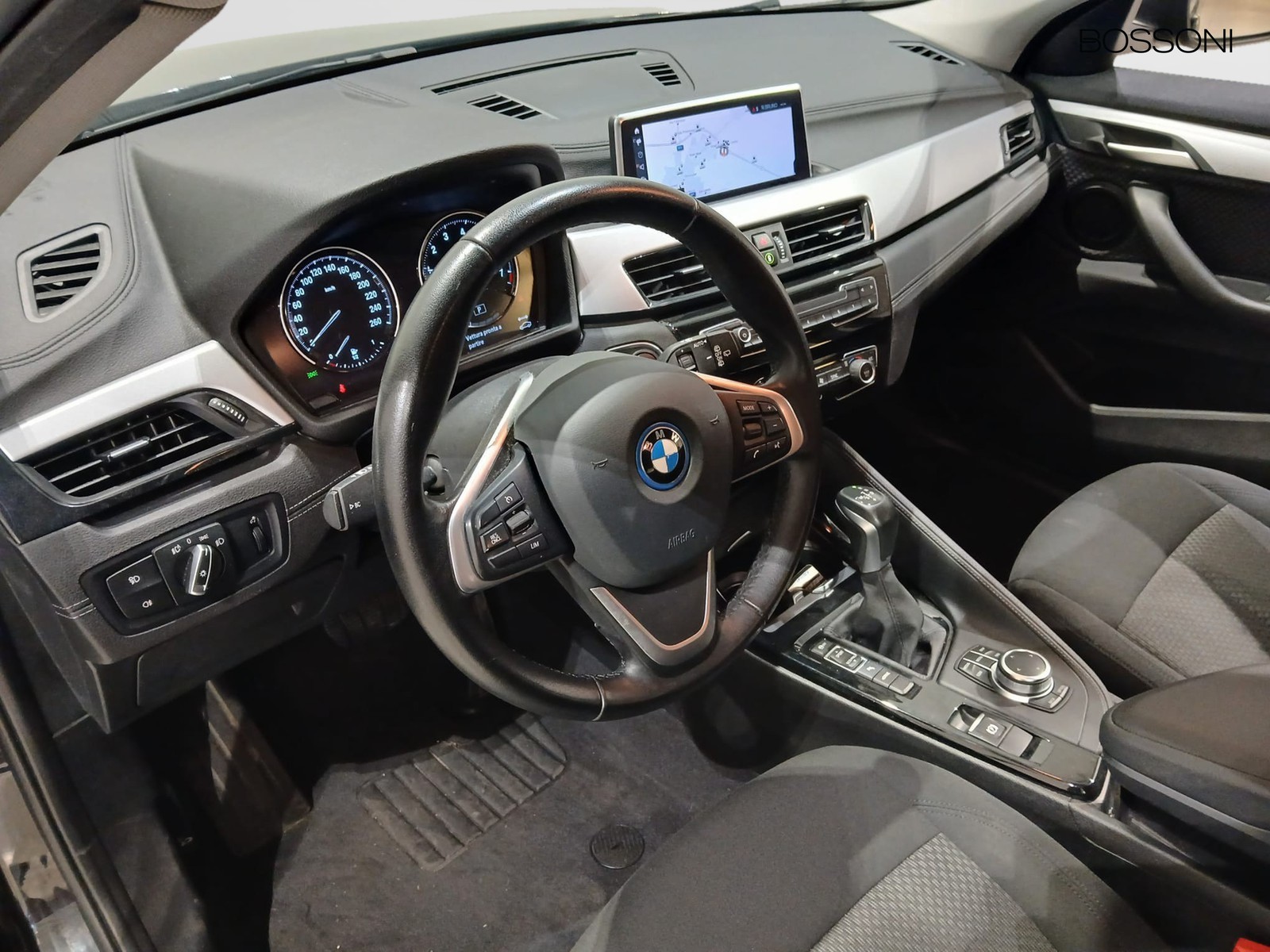 14 - BMW X2 25e xdrive business x steptronic