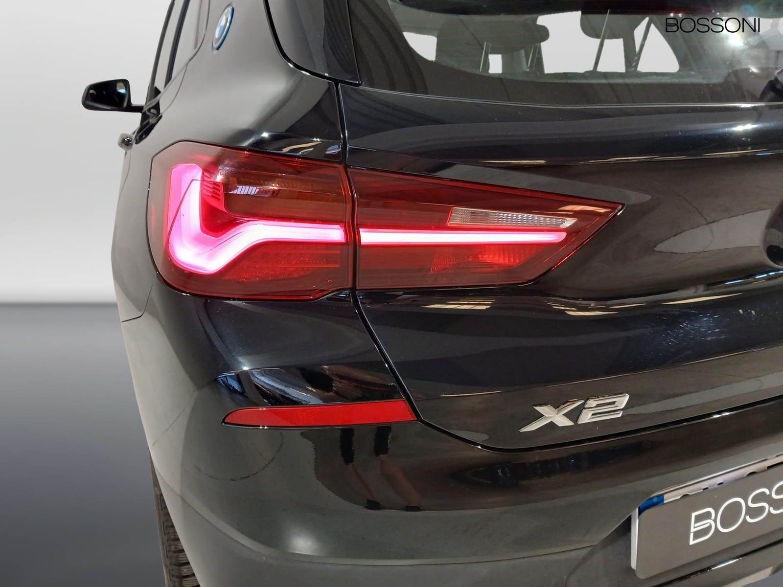 23 - BMW X2 25e xdrive business x steptronic