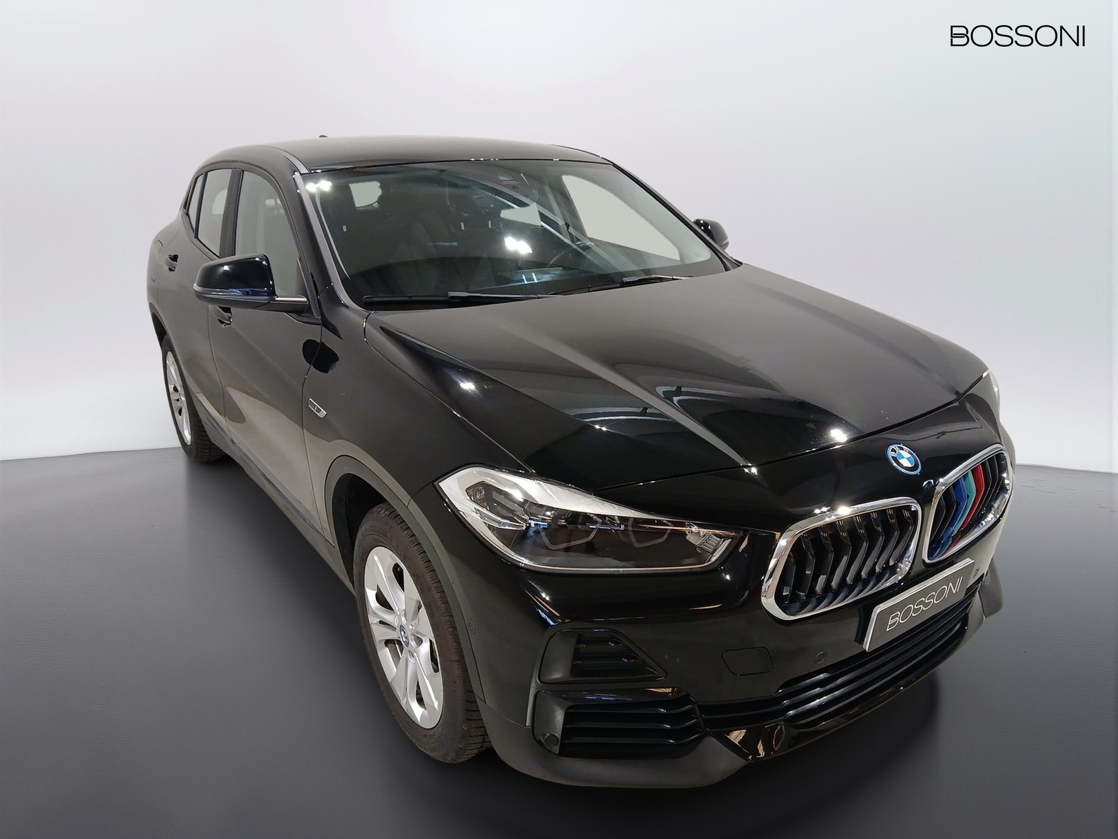 24 - BMW X2 25e xdrive business x steptronic