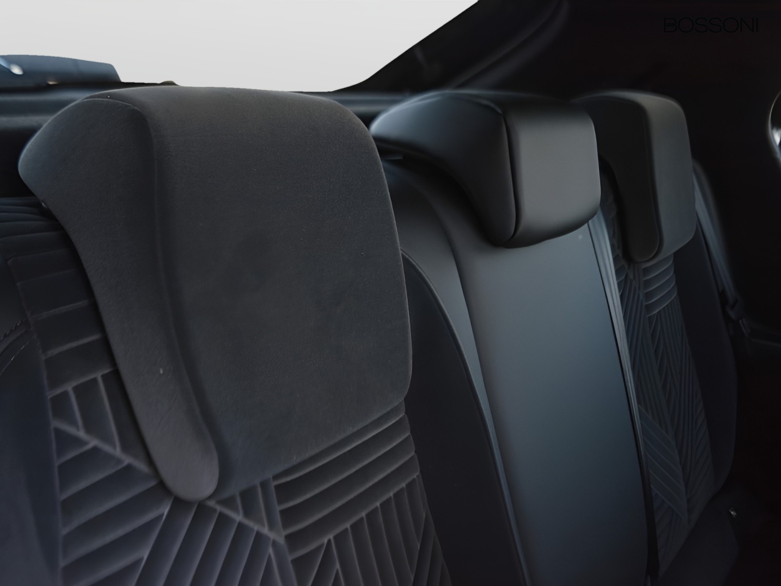 6 - Lancia Ypsilon 1.2 mhev 110cv lx e-dct