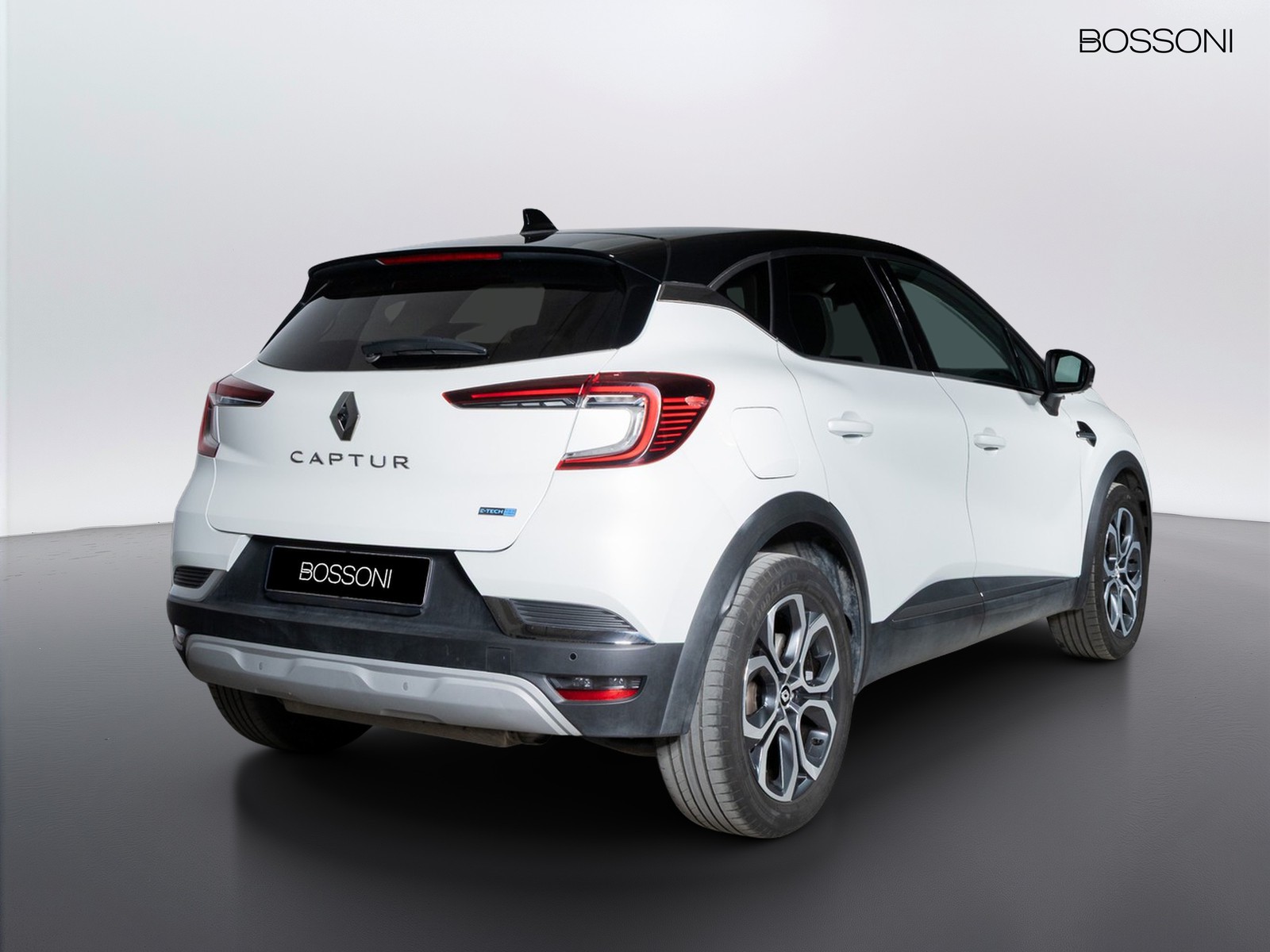 4 - Renault Captur 1.6 e-tech plug-in hybrid 160cv intens auto my21