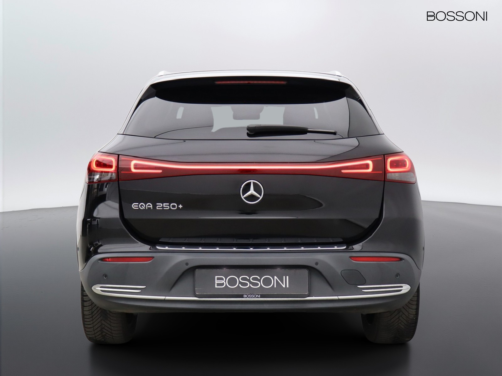 6 - Mercedes EQA 250+ sport plus