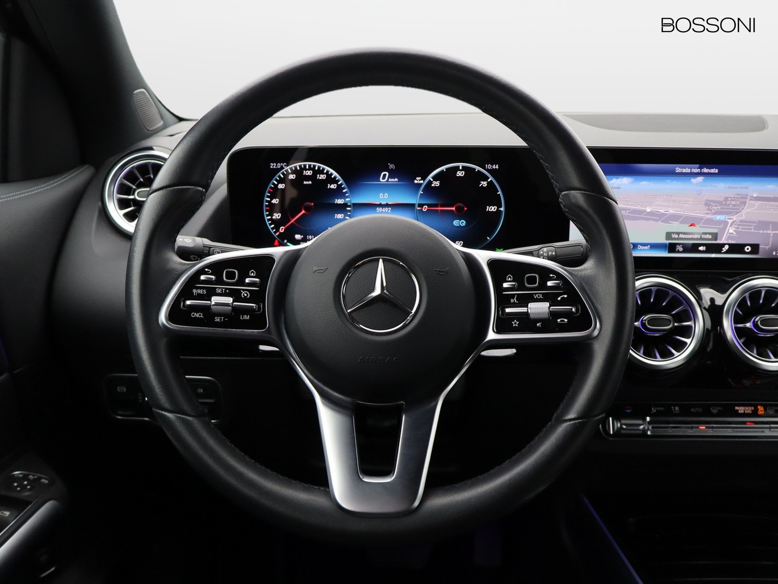 17 - Mercedes EQA 250+ sport plus