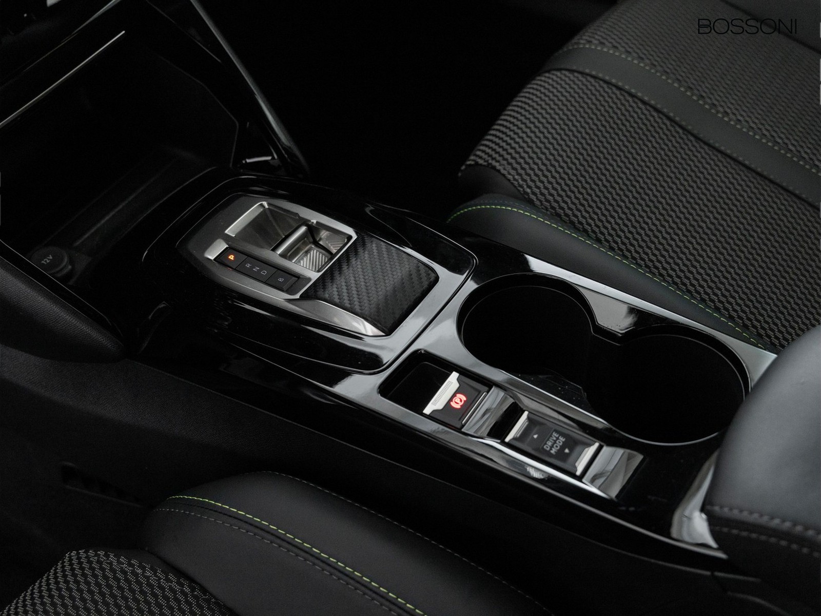 10 - Peugeot e-2008 50 kwh gt