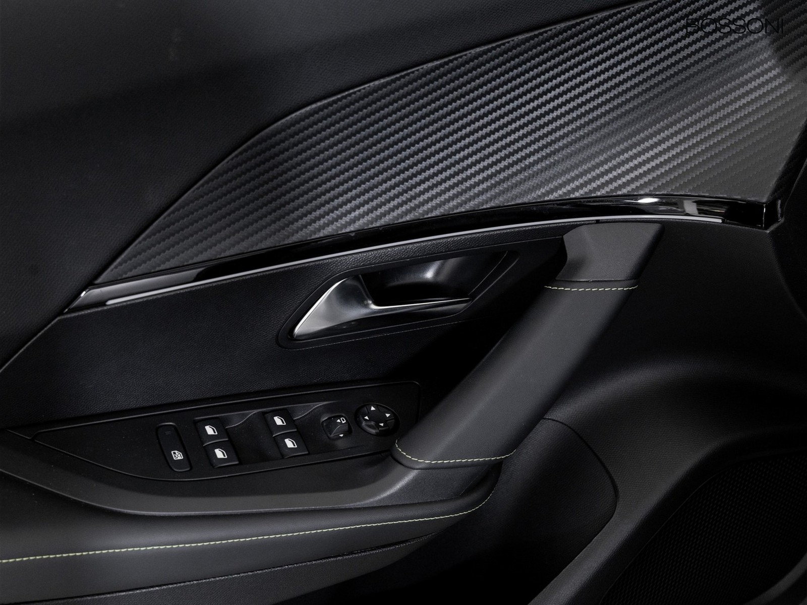 11 - Peugeot e-2008 50 kwh gt