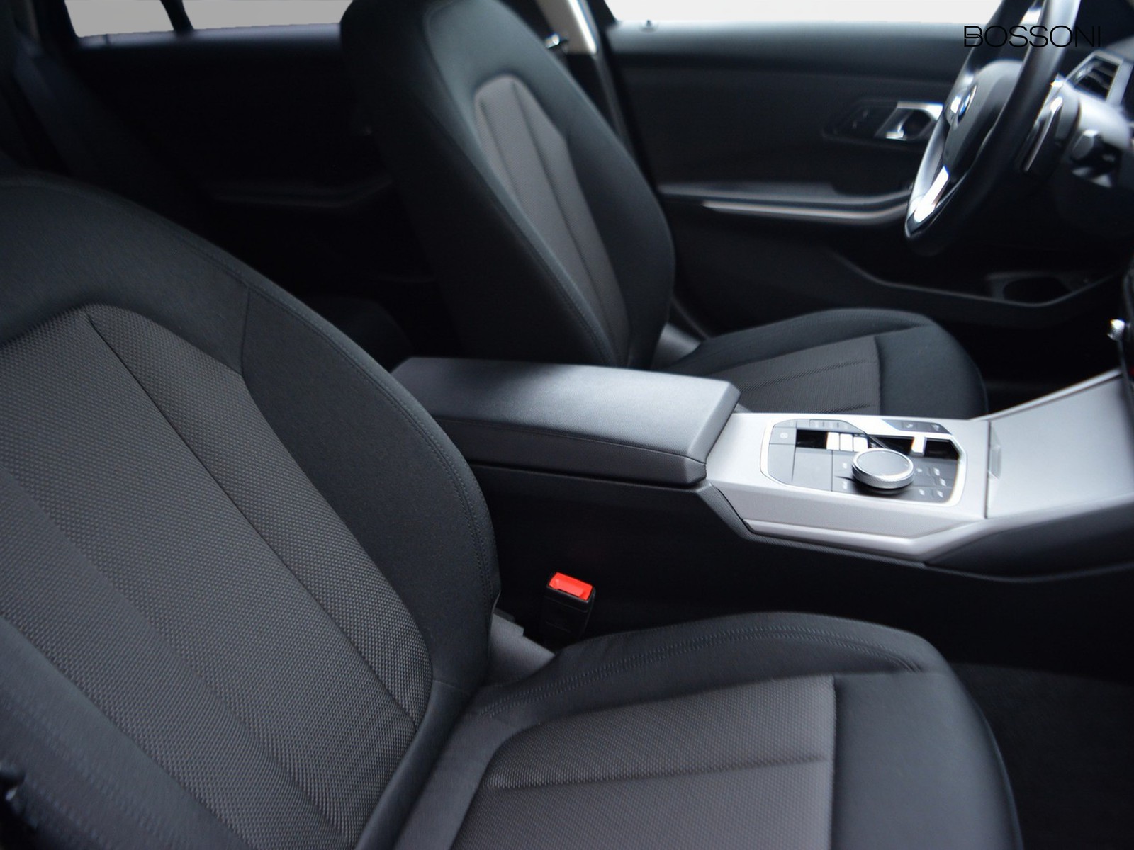 5 - BMW Serie 3 touring 320d mild hybrid 48v xdrive steptronic