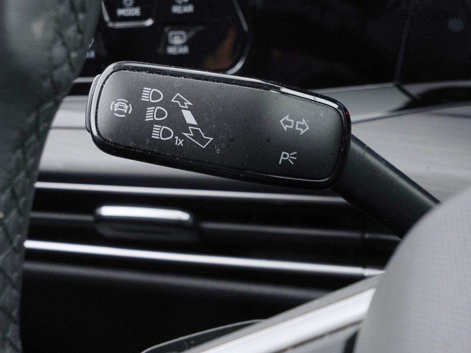 29 - Volkswagen Golf 2.0 tdi scr 115cv style dsg