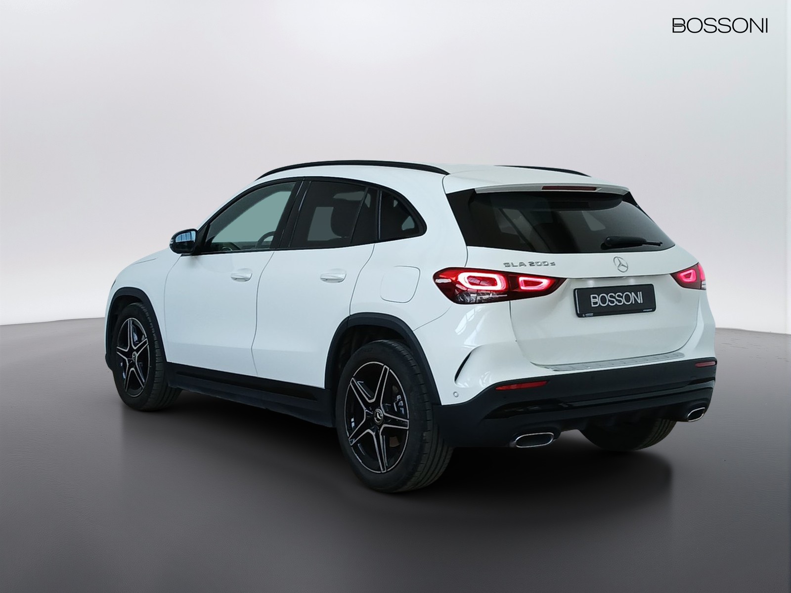5 - Mercedes GLA 200 d premium 8g-dct