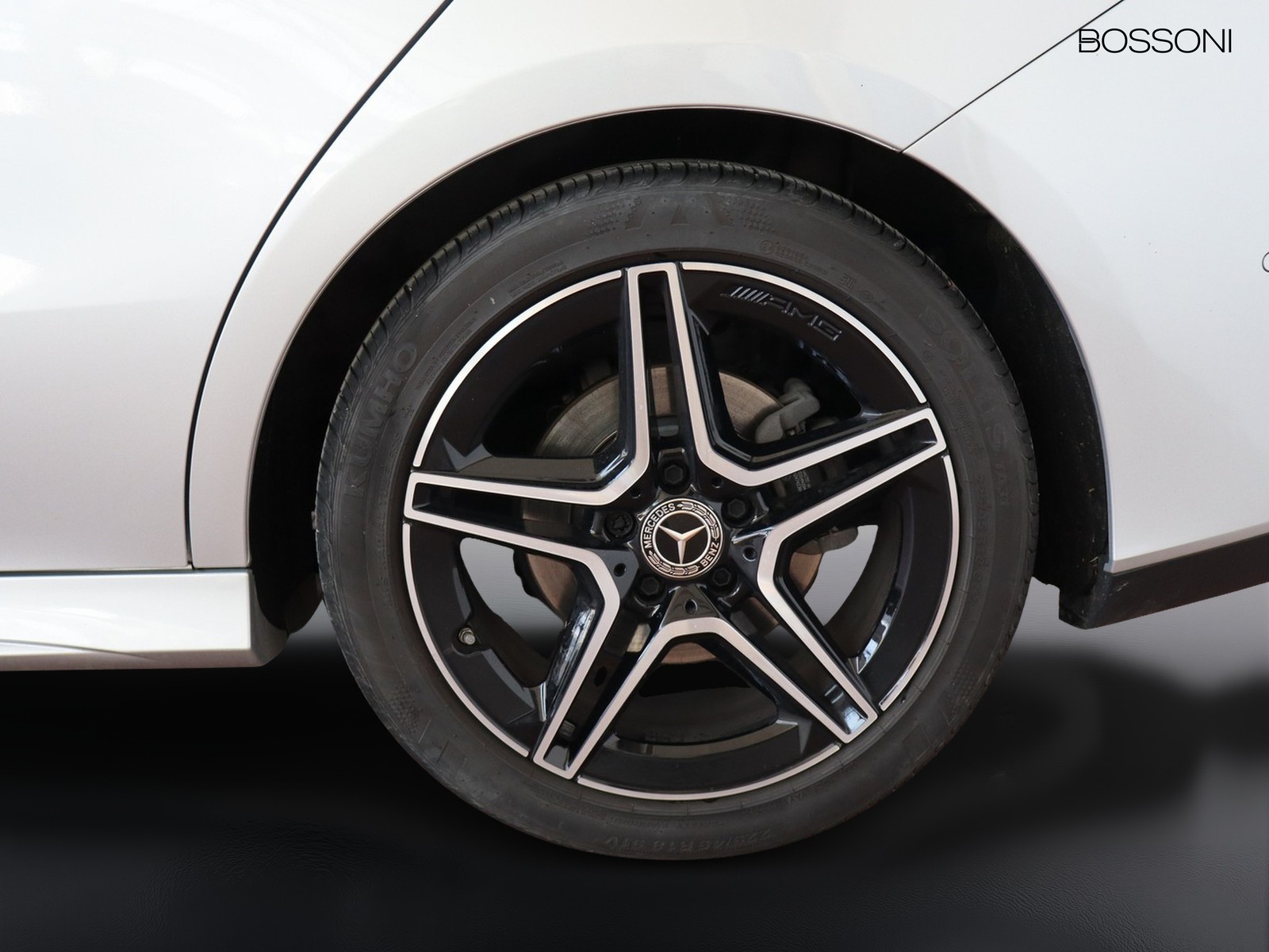 4 - Mercedes CLA coupe 200 d premium 8g-dct
