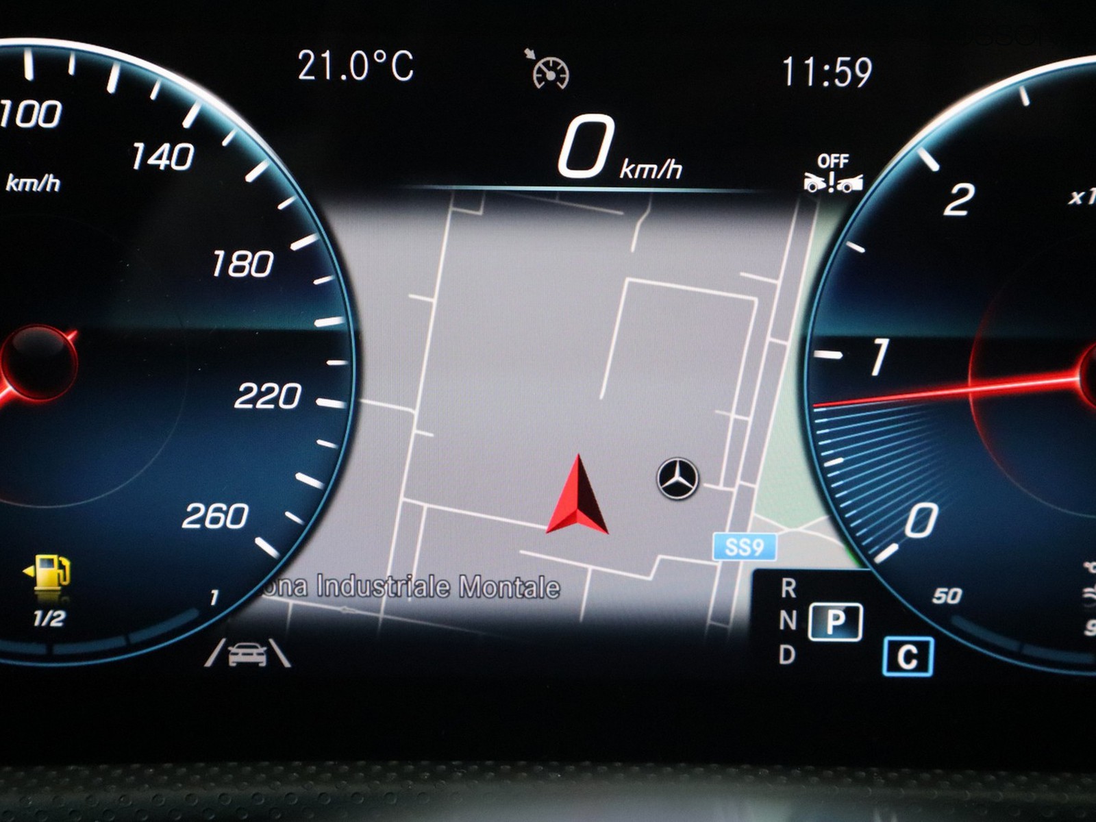 16 - Mercedes CLA coupe 200 d premium 8g-dct