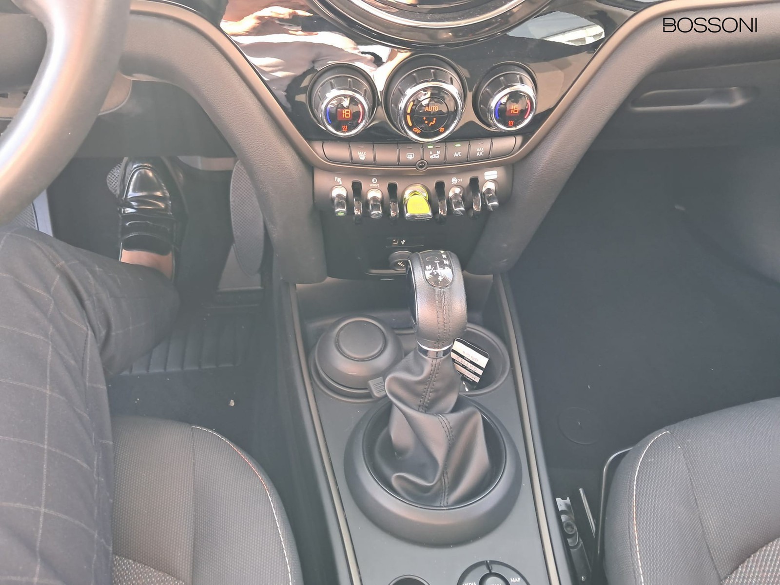 9 - Mini Countryman 1.5 twin power turbo edrive cooper se business all4 steptronic