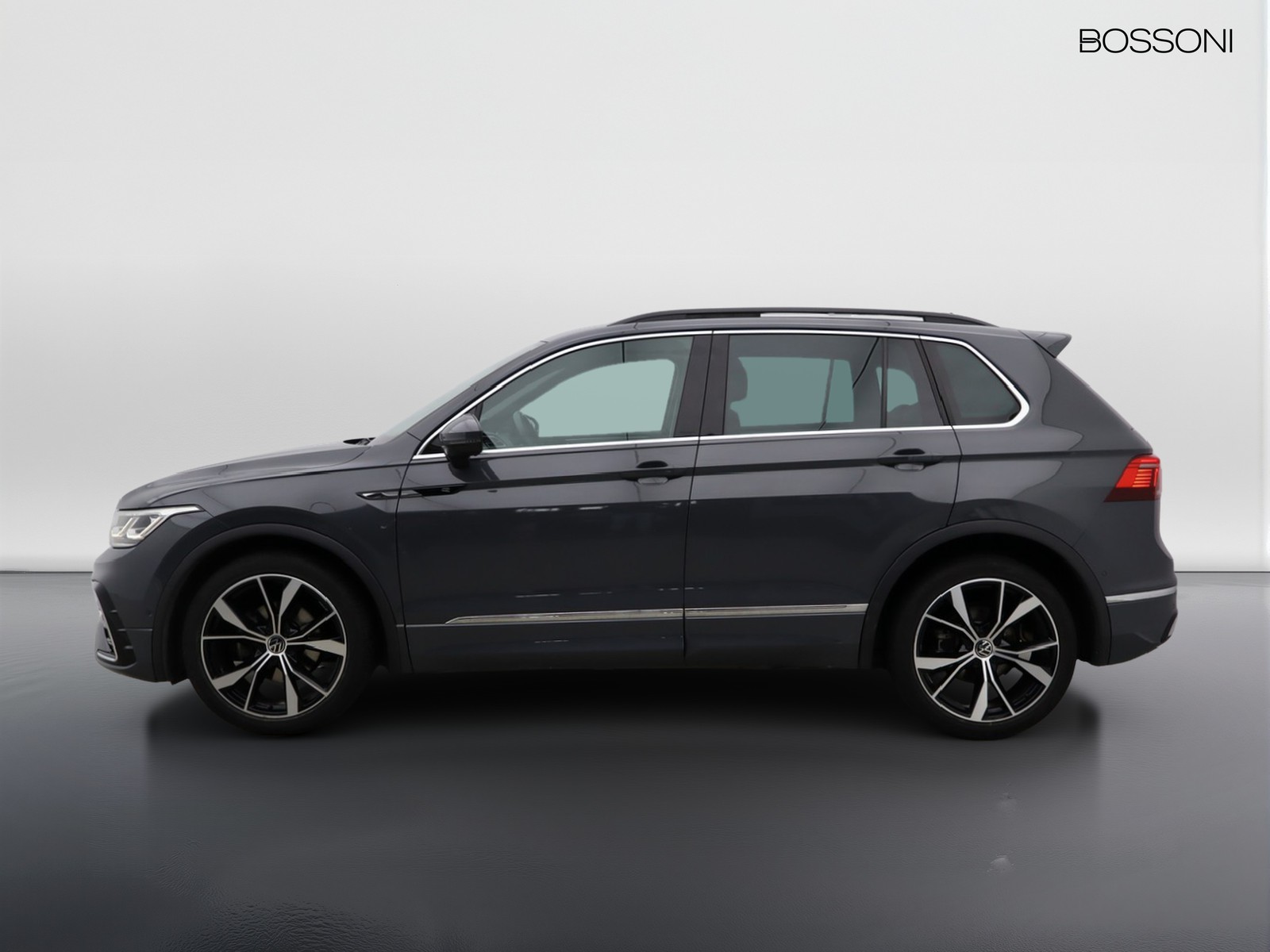 3 - Volkswagen Tiguan 2.0 tdi scr 150cv r-line dsg