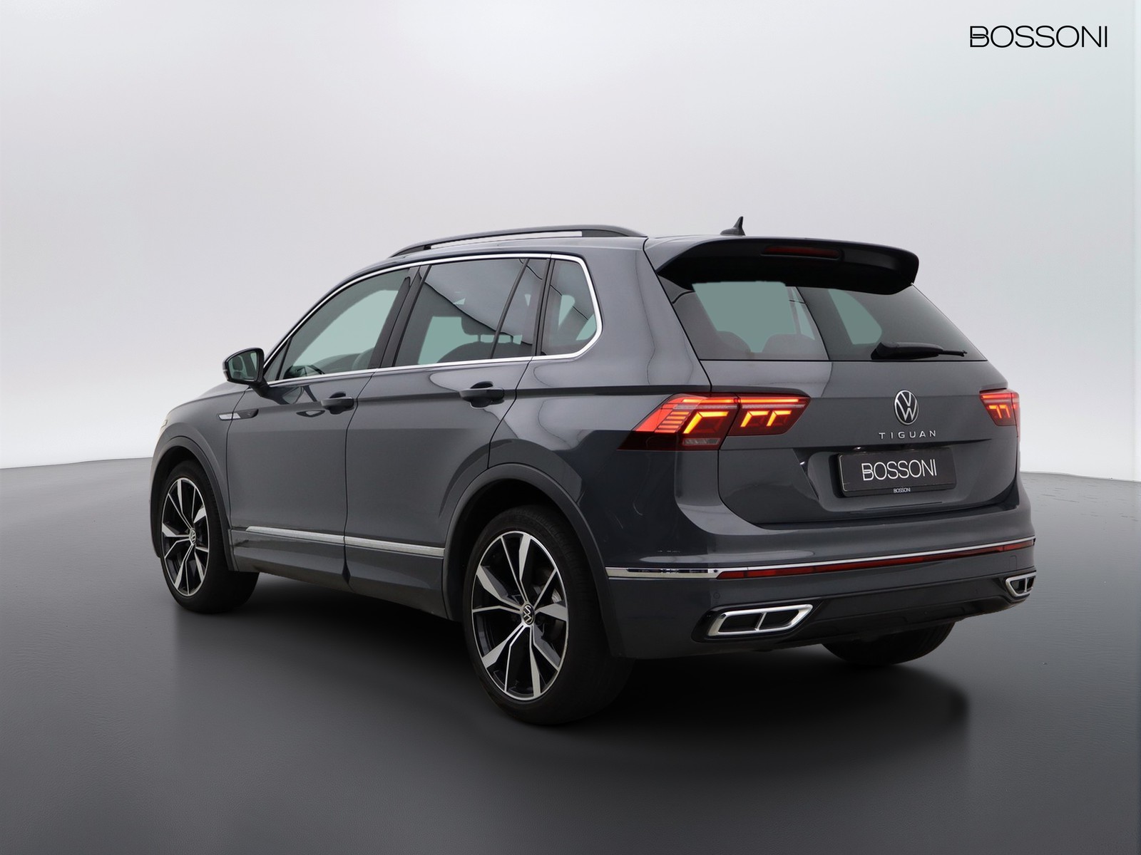 5 - Volkswagen Tiguan 2.0 tdi scr 150cv r-line dsg