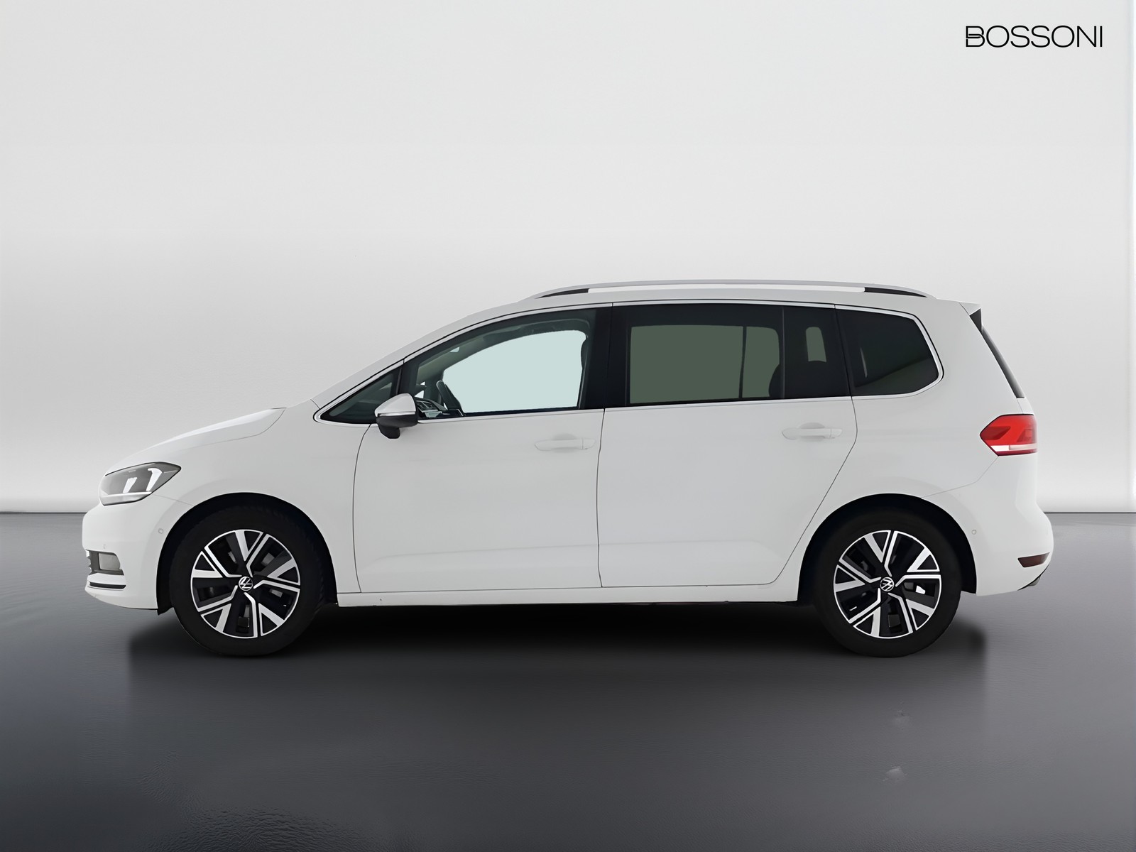3 - Volkswagen Touran 2.0 tdi scr executive dsg