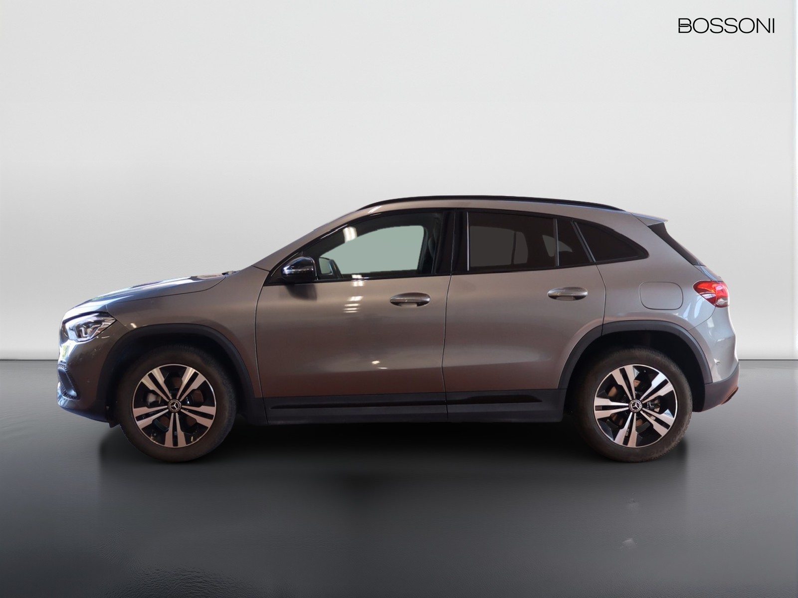 3 - Mercedes GLA 200 d sport plus 8g-dct