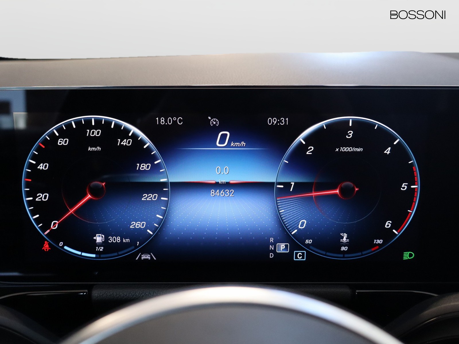 9 - Mercedes GLA 200 d sport plus 8g-dct