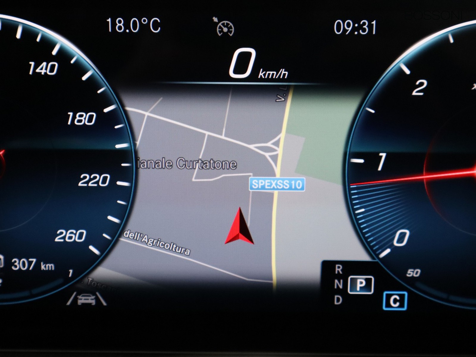 15 - Mercedes GLA 200 d sport plus 8g-dct