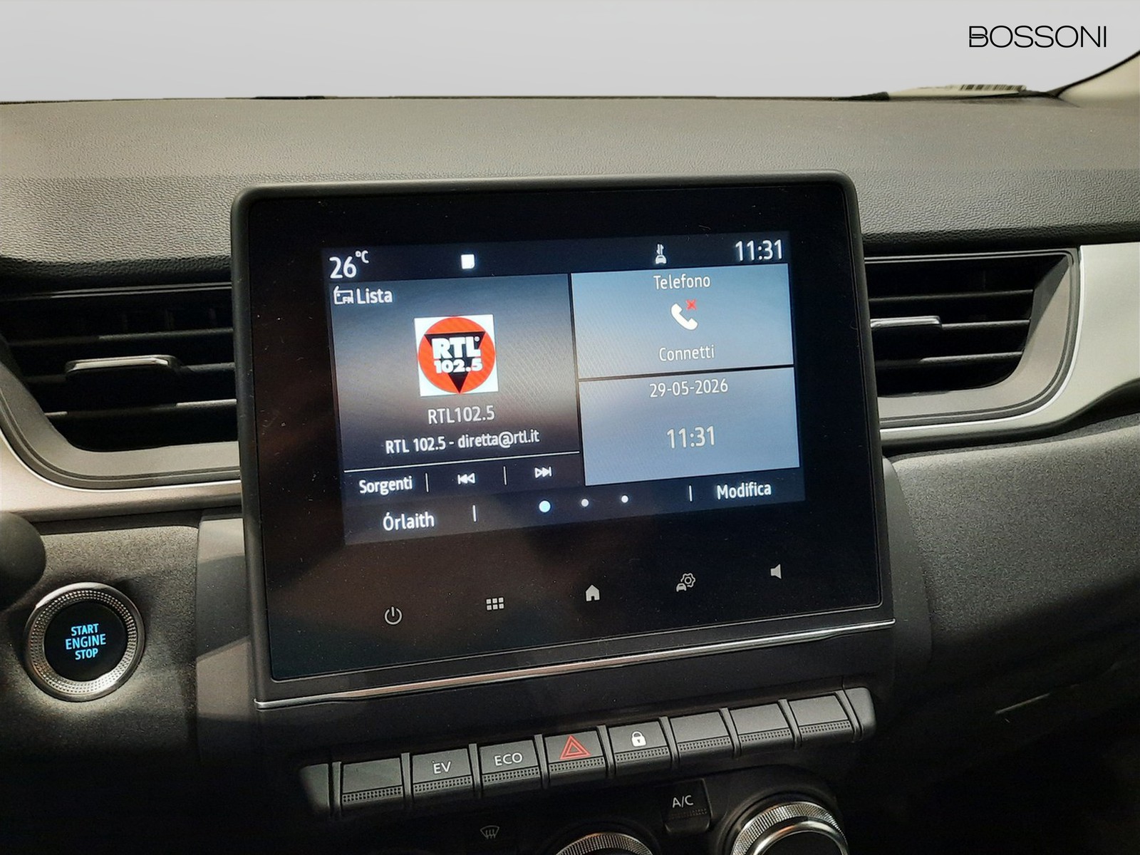 11 - Renault Captur 1.6 e-tech hybrid zen auto 145cv