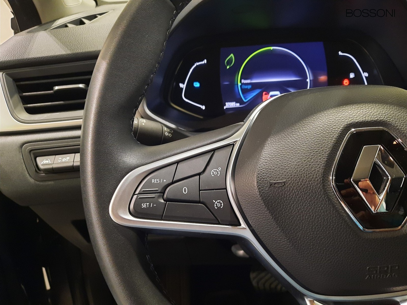 18 - Renault Captur 1.6 e-tech hybrid zen auto 145cv