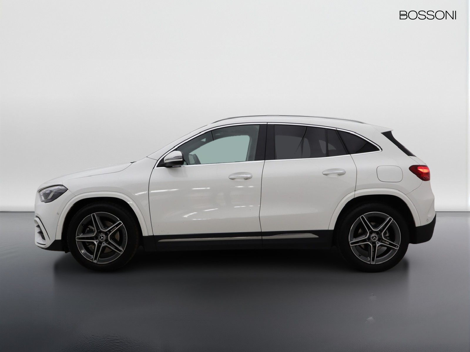 3 - Mercedes GLA 200 d amg line advanced plus 8g-dct