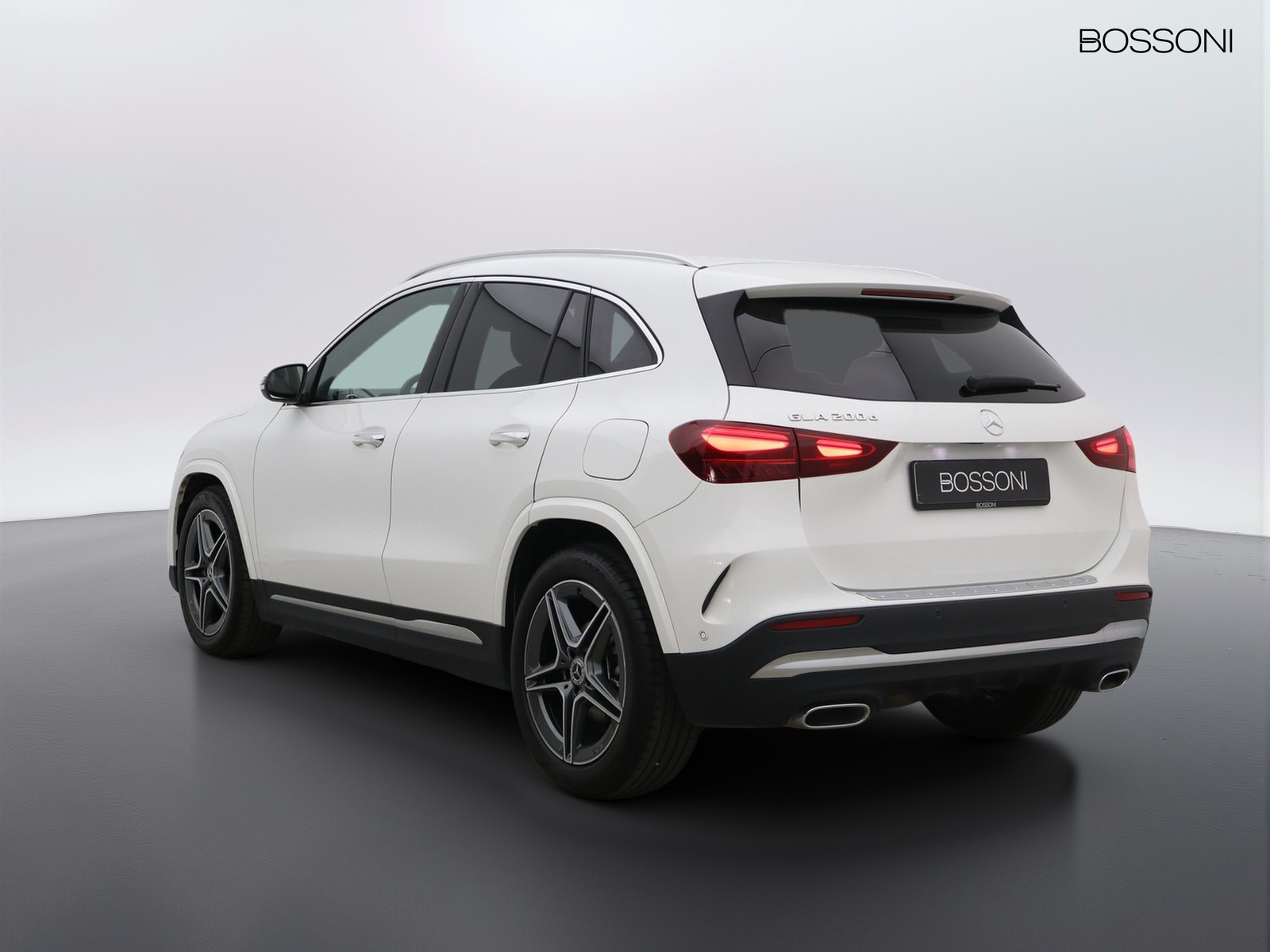 5 - Mercedes GLA 200 d amg line advanced plus 8g-dct