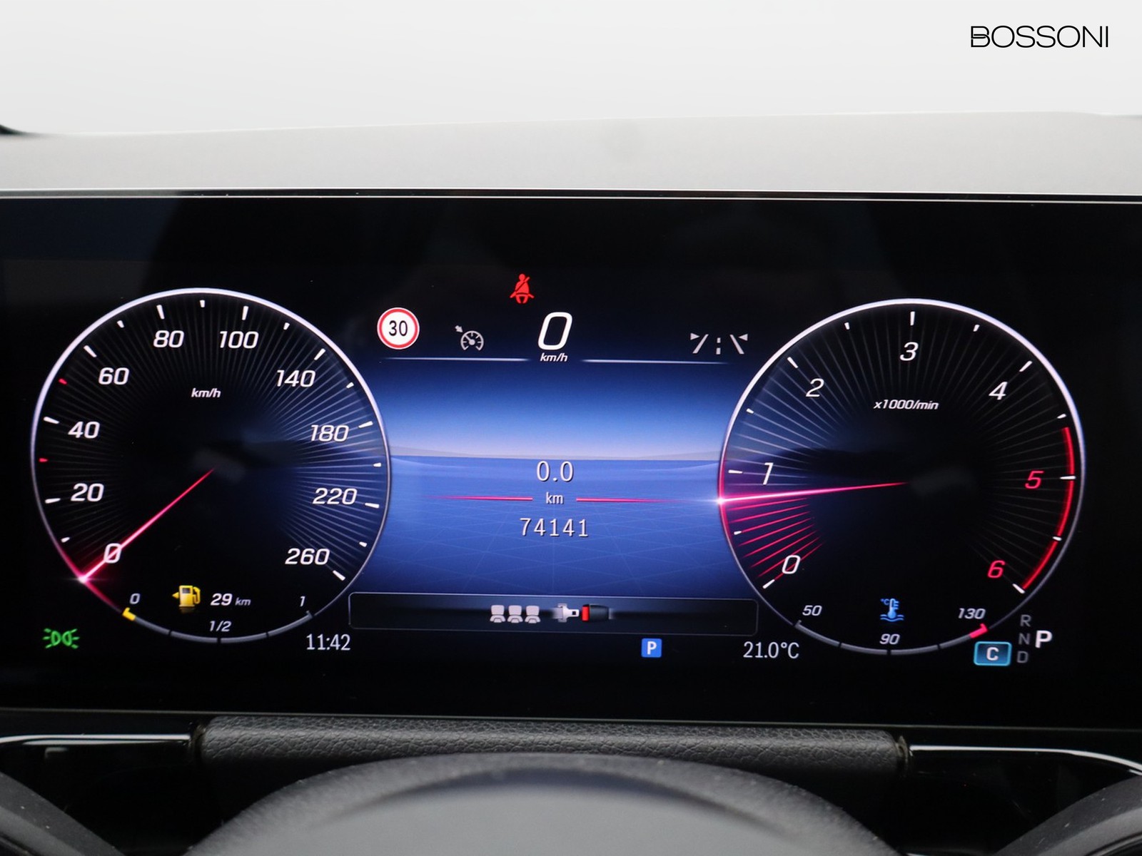 9 - Mercedes GLA 200 d amg line advanced plus 8g-dct