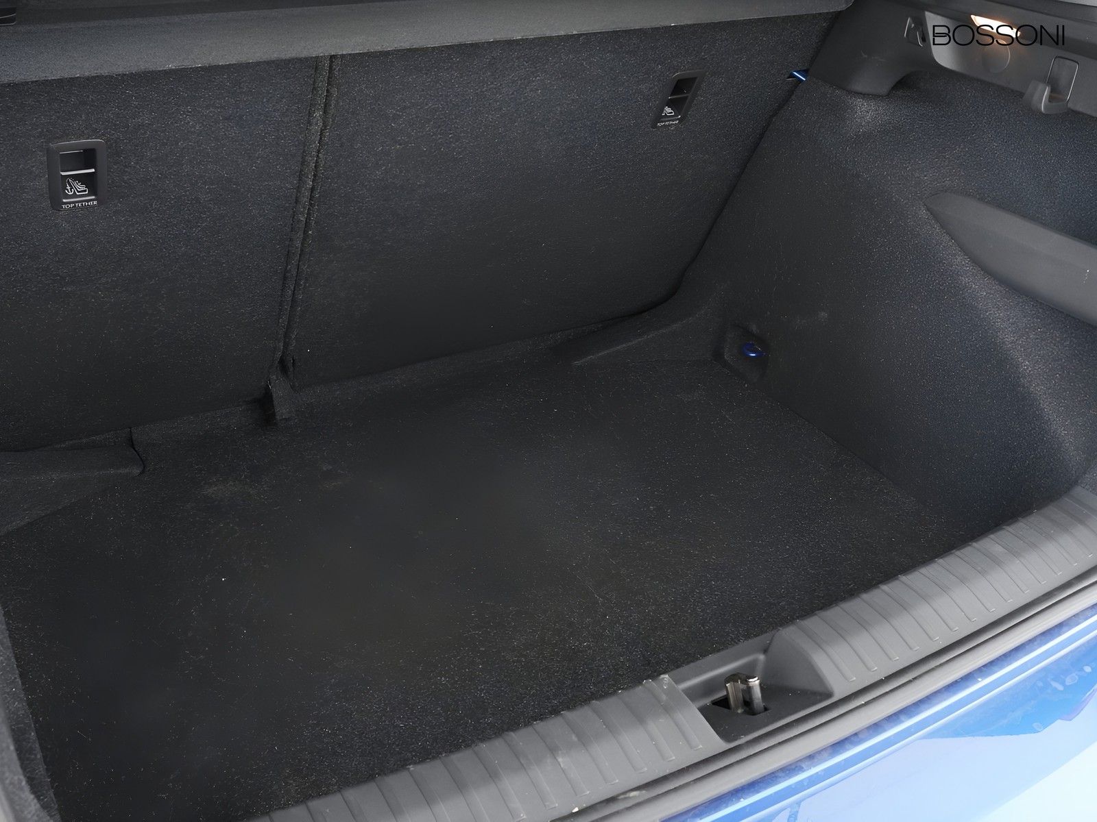 10 - Skoda Kamiq 1.0 tsi 115cv black dots dsg